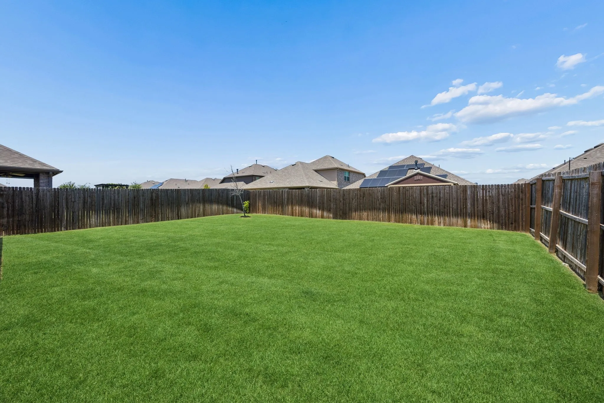 Single Family Residence For Sale in Denton County , 11233 Gold Pan Trail, Aubrey, Texas 76227, 3 Bedroom, 2 Bathroom, 2 Garage spaces, 1,634 Sqft, built in 2021, mls#21399563, Real Estate Agent in Aubrey, Homes For Sale in Denton county, Homes For Sale in Aubrey, Realtor in Aubrey Texas, Real Estate Brokerage Independent Realty Texas, Luminita Cordes Realtor