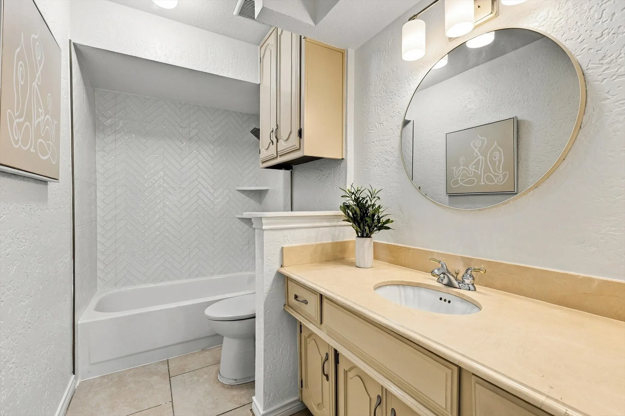Single Family Residence For Sale in Dallas County , 514 Ridgegate Drive, Garland, Texas 75040, 3 Bedroom, 2 Bathroom, 2 Garage spaces, 2,000 Sqft, built in 1976, mls#21394727, Real Estate Agent in Garland, Homes For Sale in Dallas county, Homes For Sale in Garland, Realtor in Garland Texas, Real Estate Brokerage Independent Realty Texas, Luminita Cordes Realtor