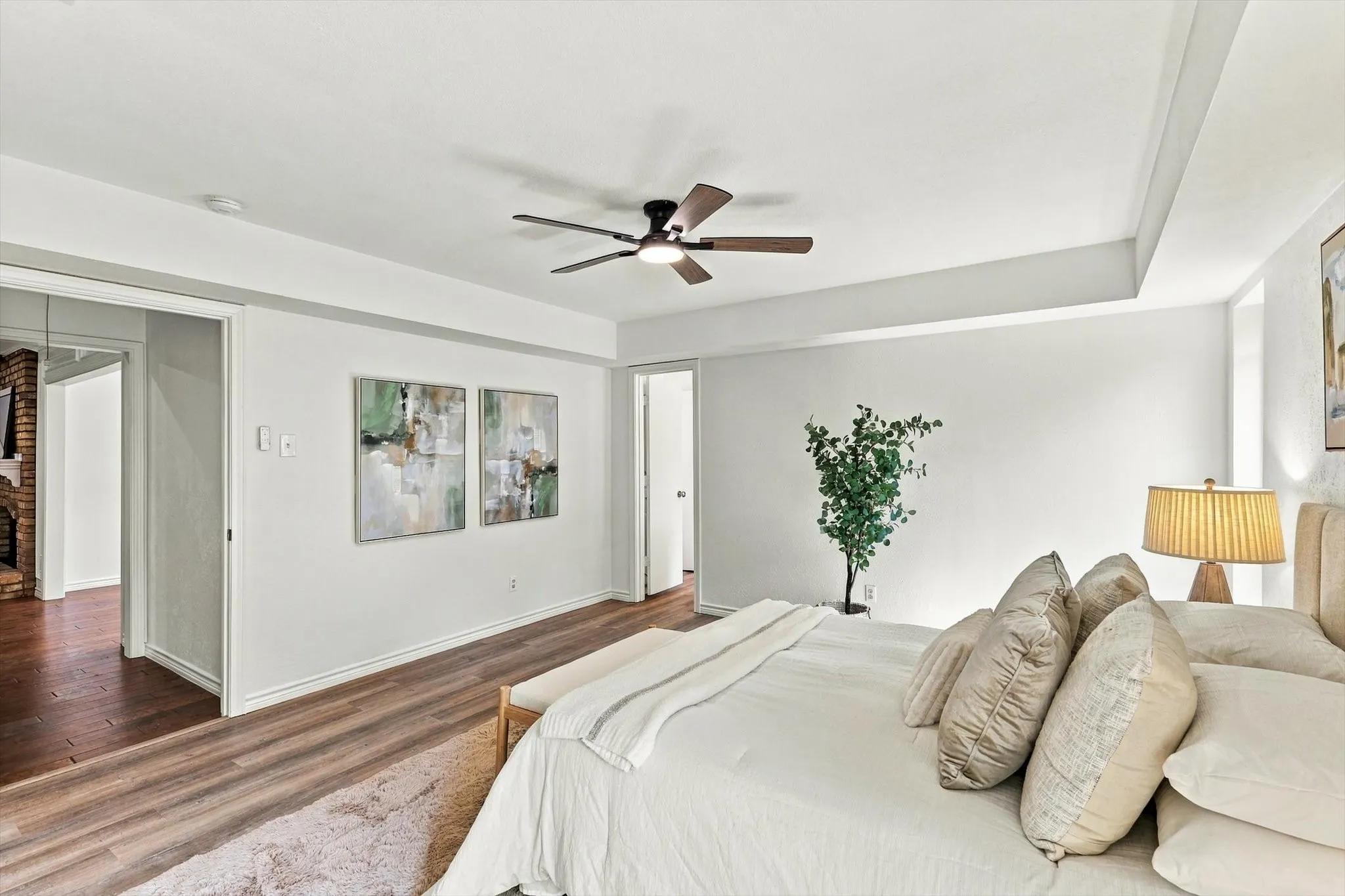 Single Family Residence For Sale in Dallas County , 514 Ridgegate Drive, Garland, Texas 75040, 3 Bedroom, 2 Bathroom, 2 Garage spaces, 2,000 Sqft, built in 1976, mls#21394727, Real Estate Agent in Garland, Homes For Sale in Dallas county, Homes For Sale in Garland, Realtor in Garland Texas, Real Estate Brokerage Independent Realty Texas, Luminita Cordes Realtor