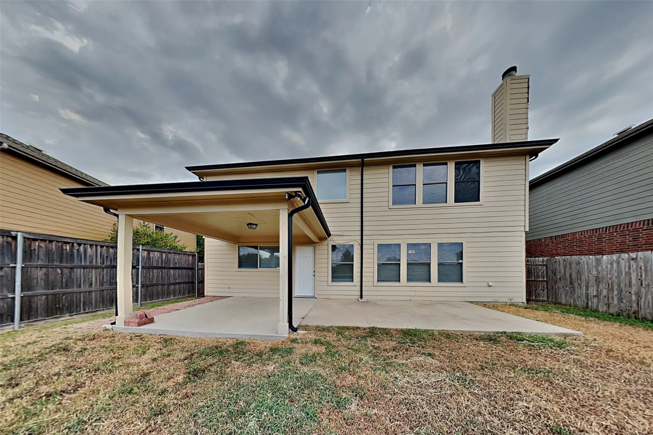 Single Family Residence For Rent in Tarrant County , 13841 High Mesa Road, Fort Worth, Texas 76262, 4 Bedroom, 3 Bathroom, 2 Garage spaces, 2,366 Sqft, built in 2003, mls#21399582, Real Estate Agent in Fort Worth, Homes For Rent in Tarrant county, Homes For Rent in Fort Worth, Realtor in Fort Worth Texas, Real Estate Brokerage Independent Realty Texas, Luminita Cordes Realtor