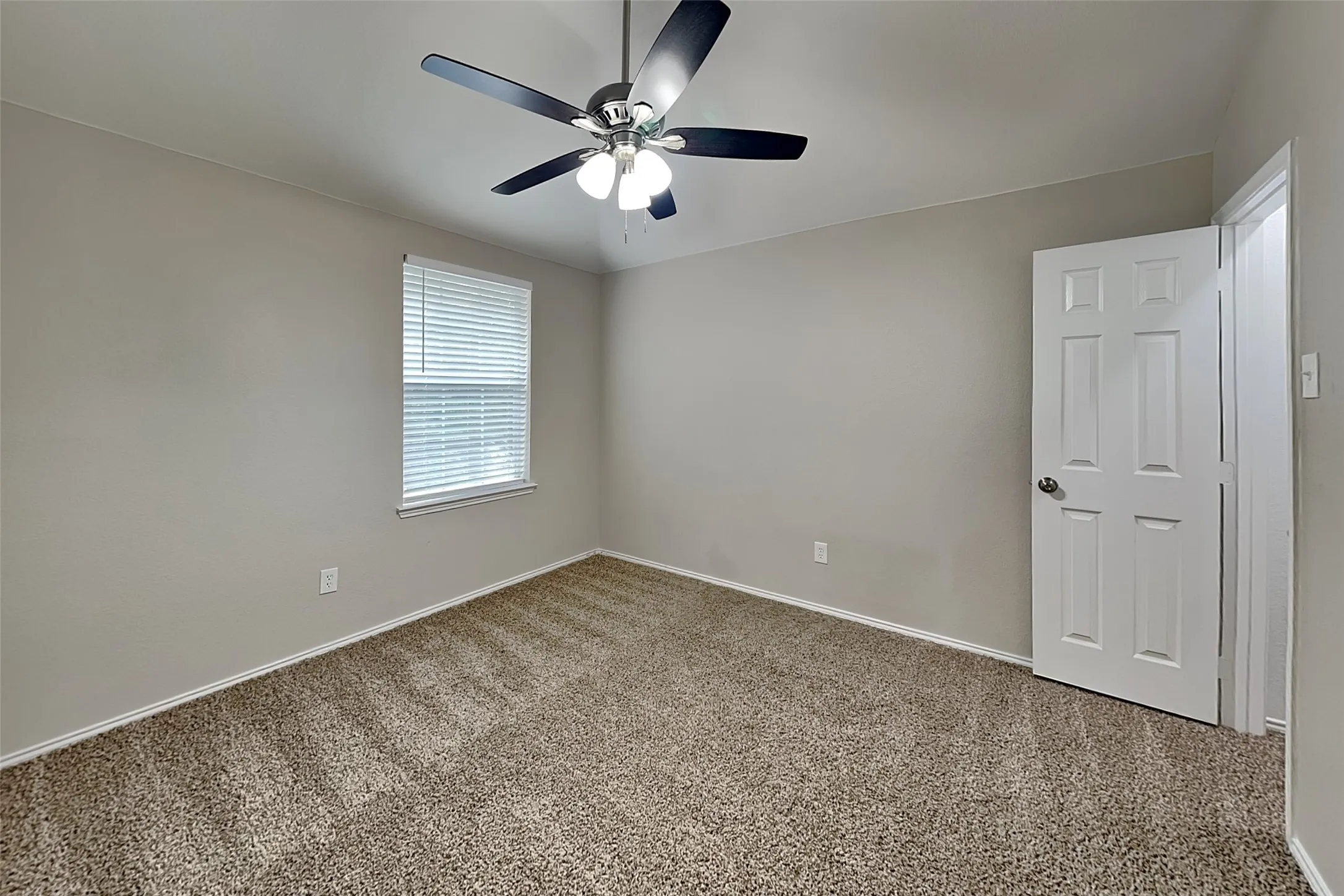 Single Family Residence For Rent in Tarrant County , 13841 High Mesa Road, Fort Worth, Texas 76262, 4 Bedroom, 3 Bathroom, 2 Garage spaces, 2,366 Sqft, built in 2003, mls#21399582, Real Estate Agent in Fort Worth, Homes For Rent in Tarrant county, Homes For Rent in Fort Worth, Realtor in Fort Worth Texas, Real Estate Brokerage Independent Realty Texas, Luminita Cordes Realtor