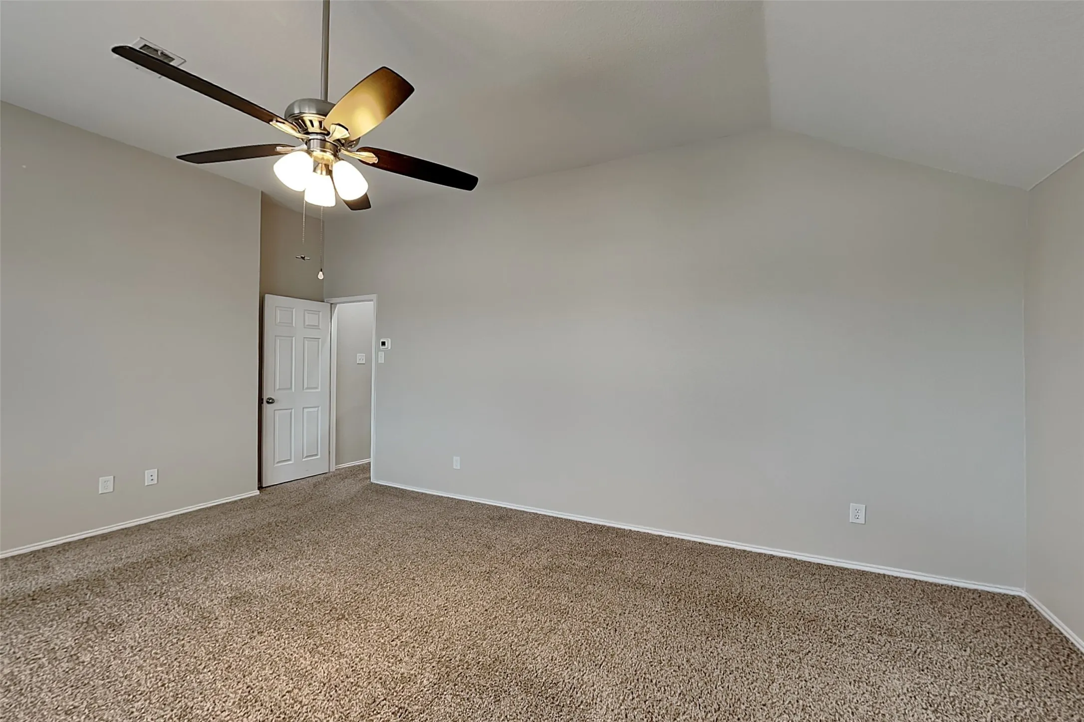 Single Family Residence For Rent in Tarrant County , 13841 High Mesa Road, Fort Worth, Texas 76262, 4 Bedroom, 3 Bathroom, 2 Garage spaces, 2,366 Sqft, built in 2003, mls#21399582, Real Estate Agent in Fort Worth, Homes For Rent in Tarrant county, Homes For Rent in Fort Worth, Realtor in Fort Worth Texas, Real Estate Brokerage Independent Realty Texas, Luminita Cordes Realtor
