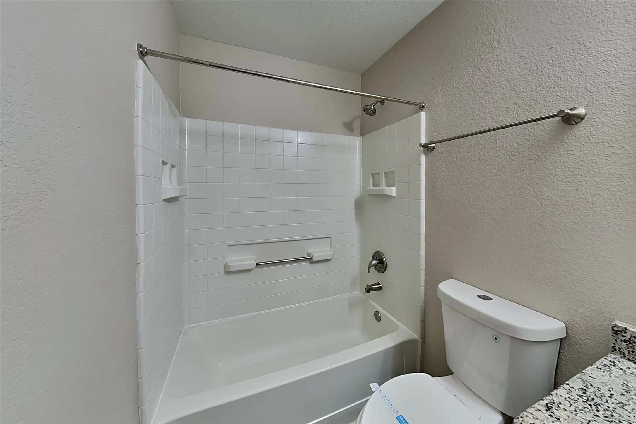 Single Family Residence For Rent in Tarrant County , 13841 High Mesa Road, Fort Worth, Texas 76262, 4 Bedroom, 3 Bathroom, 2 Garage spaces, 2,366 Sqft, built in 2003, mls#21399582, Real Estate Agent in Fort Worth, Homes For Rent in Tarrant county, Homes For Rent in Fort Worth, Realtor in Fort Worth Texas, Real Estate Brokerage Independent Realty Texas, Luminita Cordes Realtor