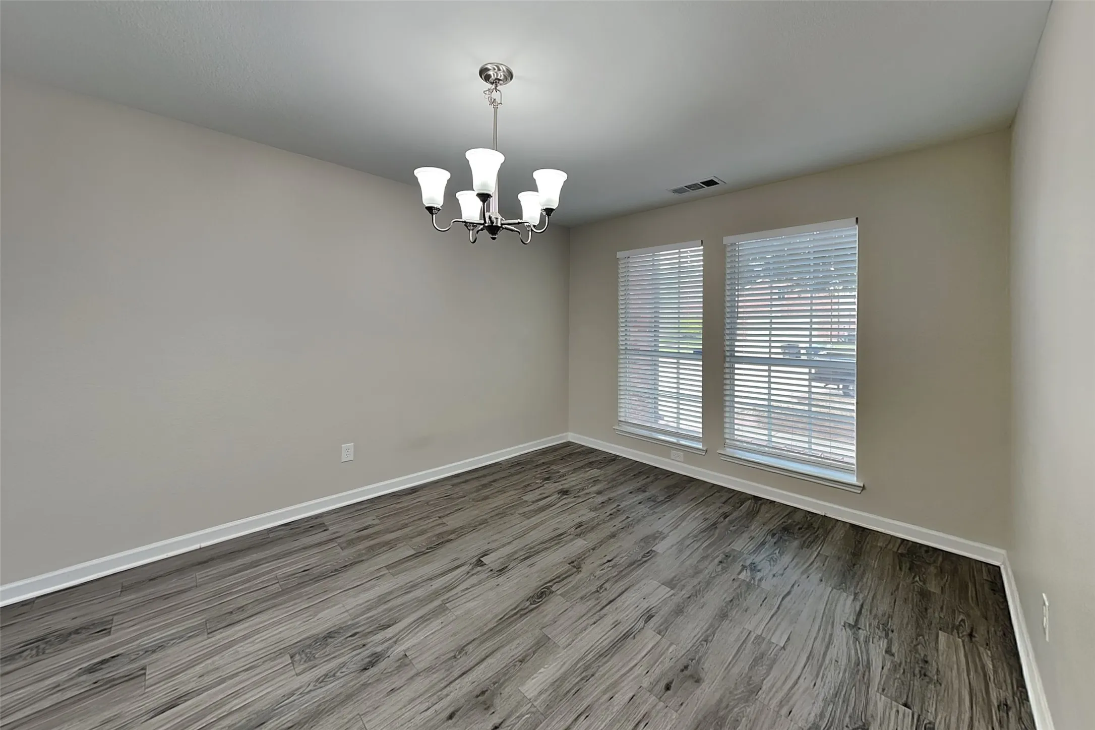 Single Family Residence For Rent in Tarrant County , 13841 High Mesa Road, Fort Worth, Texas 76262, 4 Bedroom, 3 Bathroom, 2 Garage spaces, 2,366 Sqft, built in 2003, mls#21399582, Real Estate Agent in Fort Worth, Homes For Rent in Tarrant county, Homes For Rent in Fort Worth, Realtor in Fort Worth Texas, Real Estate Brokerage Independent Realty Texas, Luminita Cordes Realtor