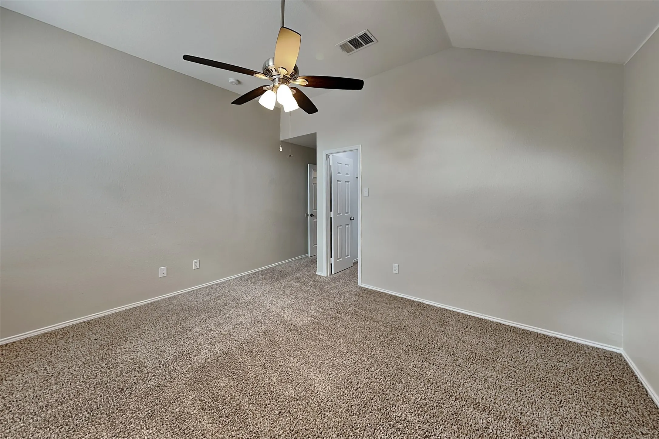 Single Family Residence For Rent in Tarrant County , 13841 High Mesa Road, Fort Worth, Texas 76262, 4 Bedroom, 3 Bathroom, 2 Garage spaces, 2,366 Sqft, built in 2003, mls#21399582, Real Estate Agent in Fort Worth, Homes For Rent in Tarrant county, Homes For Rent in Fort Worth, Realtor in Fort Worth Texas, Real Estate Brokerage Independent Realty Texas, Luminita Cordes Realtor