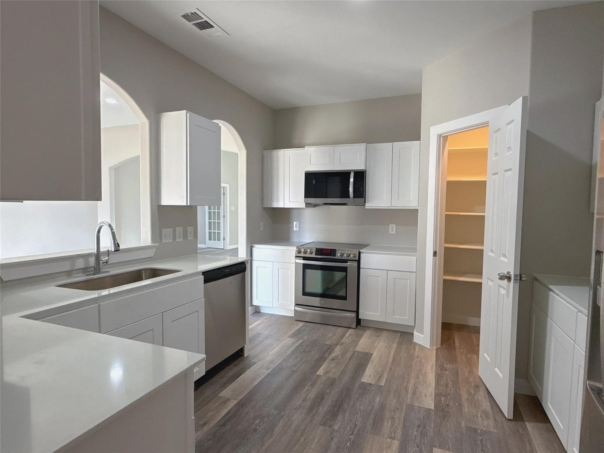 Single Family Residence For Rent in Collin County , 1913 Pin Oak Trail, Anna, Texas 75409, 4 Bedroom, 2 Bathroom, 2 Garage spaces, 2,062 Sqft, built in 2011, mls#21399587, Real Estate Agent in Anna, Homes For Rent in Collin county, Homes For Rent in Anna, Realtor in Anna Texas, Real Estate Brokerage Independent Realty Texas, Luminita Cordes Realtor