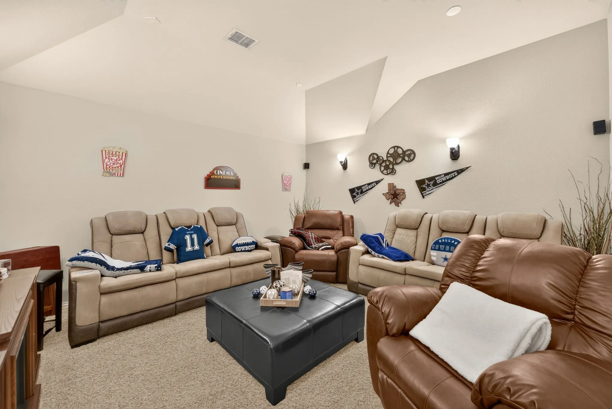 Single Family Residence For Sale in Tarrant County , 5011 Lake Park Drive, Mansfield, Texas 76063, 5 Bedroom, 3 Bathroom, 2 Garage spaces, 3,518 Sqft, built in 2020, mls#21399575, Real Estate Agent in Mansfield, Homes For Sale in Tarrant county, Homes For Sale in Mansfield, Realtor in Mansfield Texas, Real Estate Brokerage Independent Realty Texas, Luminita Cordes Realtor