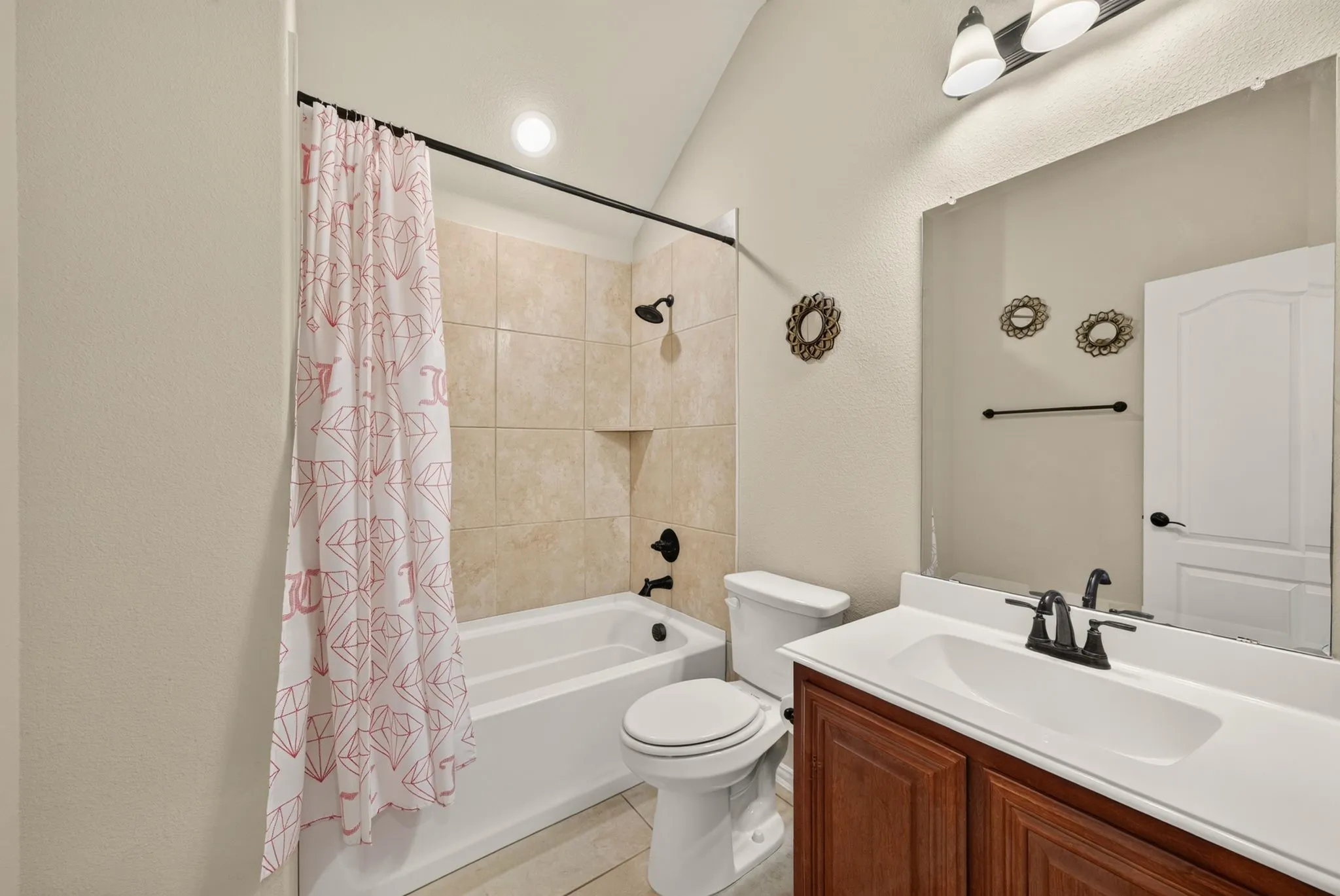 Single Family Residence For Sale in Tarrant County , 5011 Lake Park Drive, Mansfield, Texas 76063, 5 Bedroom, 3 Bathroom, 2 Garage spaces, 3,518 Sqft, built in 2020, mls#21399575, Real Estate Agent in Mansfield, Homes For Sale in Tarrant county, Homes For Sale in Mansfield, Realtor in Mansfield Texas, Real Estate Brokerage Independent Realty Texas, Luminita Cordes Realtor