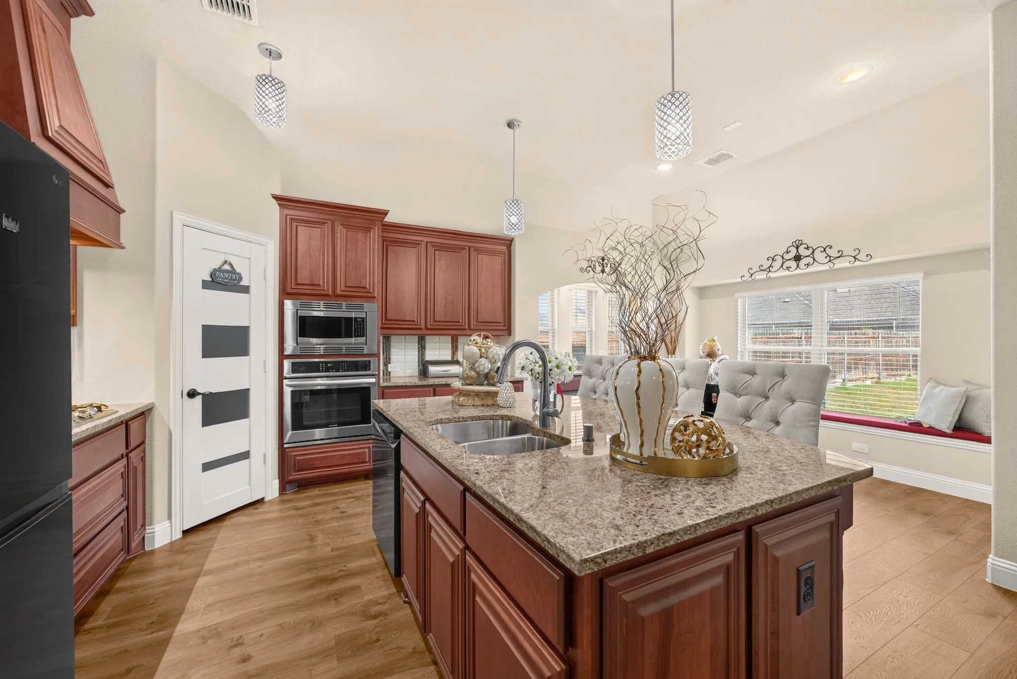 Single Family Residence For Sale in Tarrant County , 5011 Lake Park Drive, Mansfield, Texas 76063, 5 Bedroom, 3 Bathroom, 2 Garage spaces, 3,518 Sqft, built in 2020, mls#21399575, Real Estate Agent in Mansfield, Homes For Sale in Tarrant county, Homes For Sale in Mansfield, Realtor in Mansfield Texas, Real Estate Brokerage Independent Realty Texas, Luminita Cordes Realtor