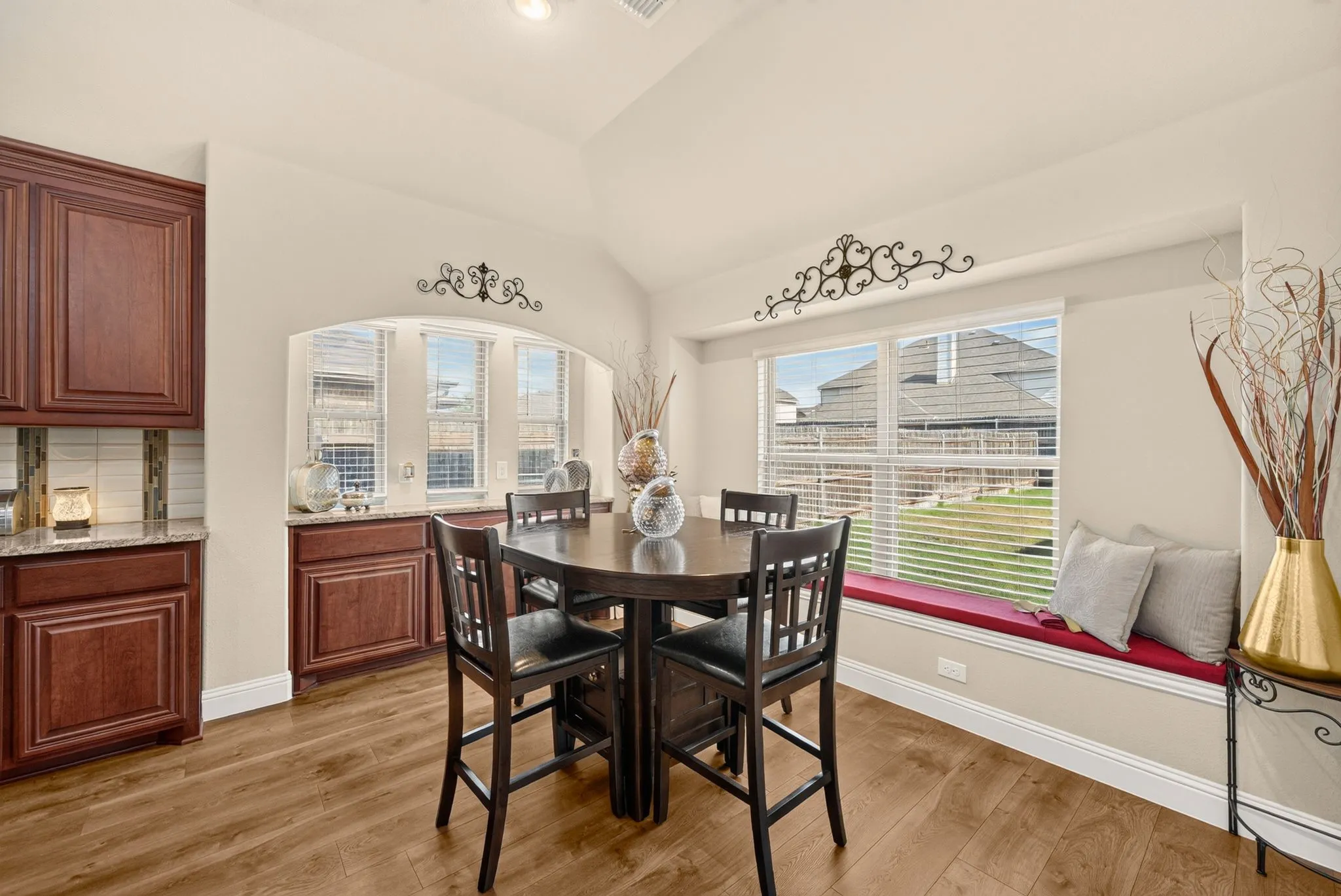 Single Family Residence For Sale in Tarrant County , 5011 Lake Park Drive, Mansfield, Texas 76063, 5 Bedroom, 3 Bathroom, 2 Garage spaces, 3,518 Sqft, built in 2020, mls#21399575, Real Estate Agent in Mansfield, Homes For Sale in Tarrant county, Homes For Sale in Mansfield, Realtor in Mansfield Texas, Real Estate Brokerage Independent Realty Texas, Luminita Cordes Realtor
