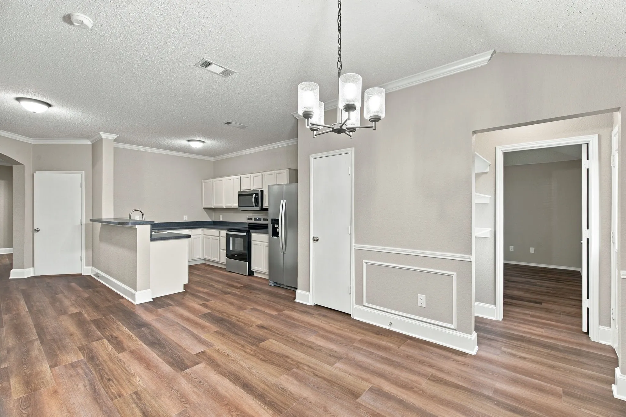 Single Family Residence For Rent in Denton County , 1627 Sequoia Drive, Krum, Texas 76249, 3 Bedroom, 2 Bathroom, 2 Garage spaces, 1,689 Sqft, built in 2003, mls#21398428, Real Estate Agent in Krum, Homes For Rent in Denton county, Homes For Rent in Krum, Realtor in Krum Texas, Real Estate Brokerage Independent Realty Texas, Luminita Cordes Realtor