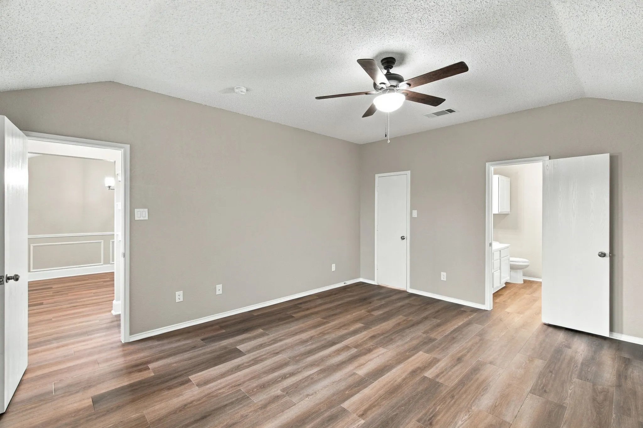 Single Family Residence For Rent in Denton County , 1627 Sequoia Drive, Krum, Texas 76249, 3 Bedroom, 2 Bathroom, 2 Garage spaces, 1,689 Sqft, built in 2003, mls#21398428, Real Estate Agent in Krum, Homes For Rent in Denton county, Homes For Rent in Krum, Realtor in Krum Texas, Real Estate Brokerage Independent Realty Texas, Luminita Cordes Realtor