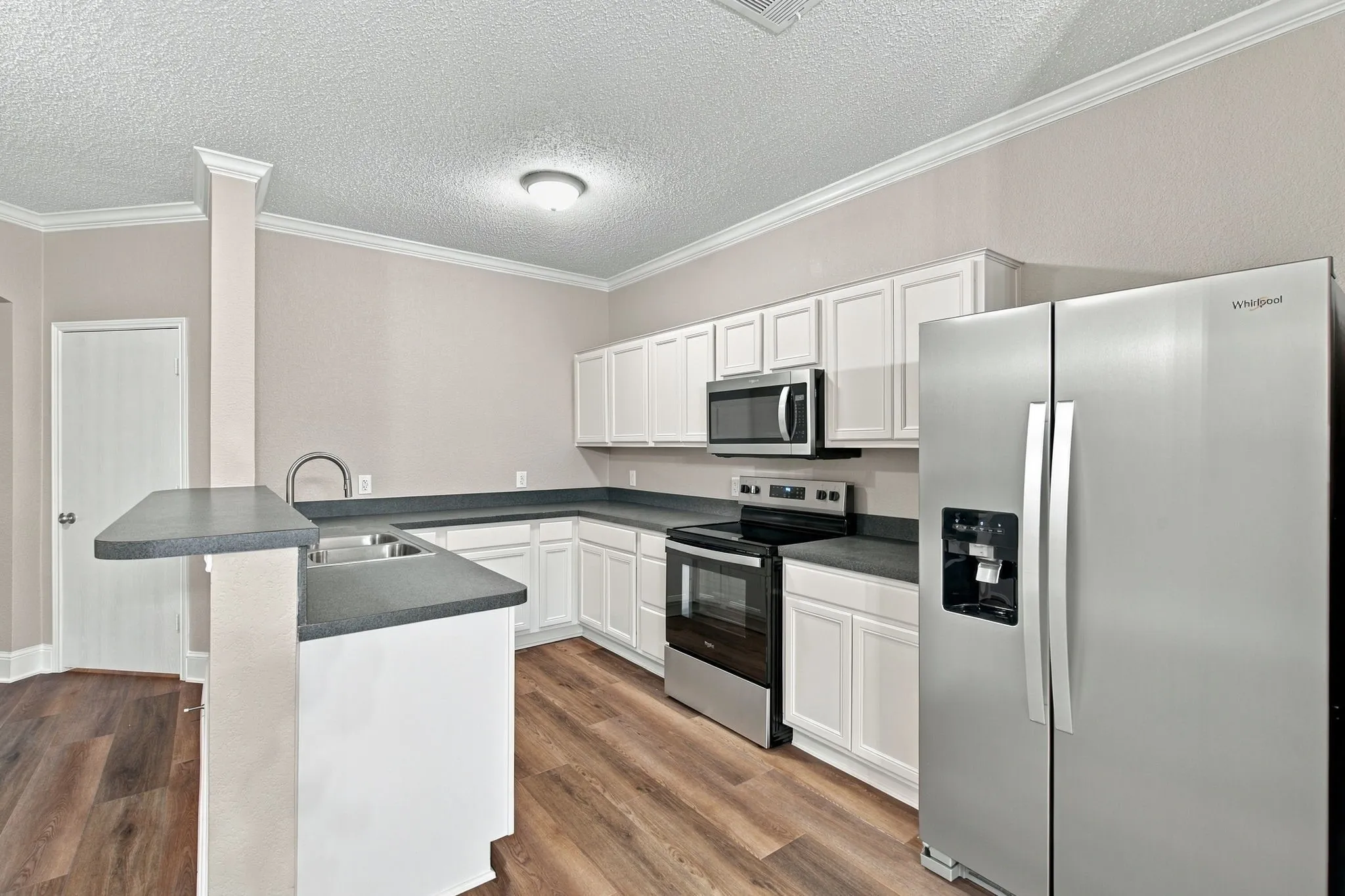 Single Family Residence For Rent in Denton County , 1627 Sequoia Drive, Krum, Texas 76249, 3 Bedroom, 2 Bathroom, 2 Garage spaces, 1,689 Sqft, built in 2003, mls#21398428, Real Estate Agent in Krum, Homes For Rent in Denton county, Homes For Rent in Krum, Realtor in Krum Texas, Real Estate Brokerage Independent Realty Texas, Luminita Cordes Realtor