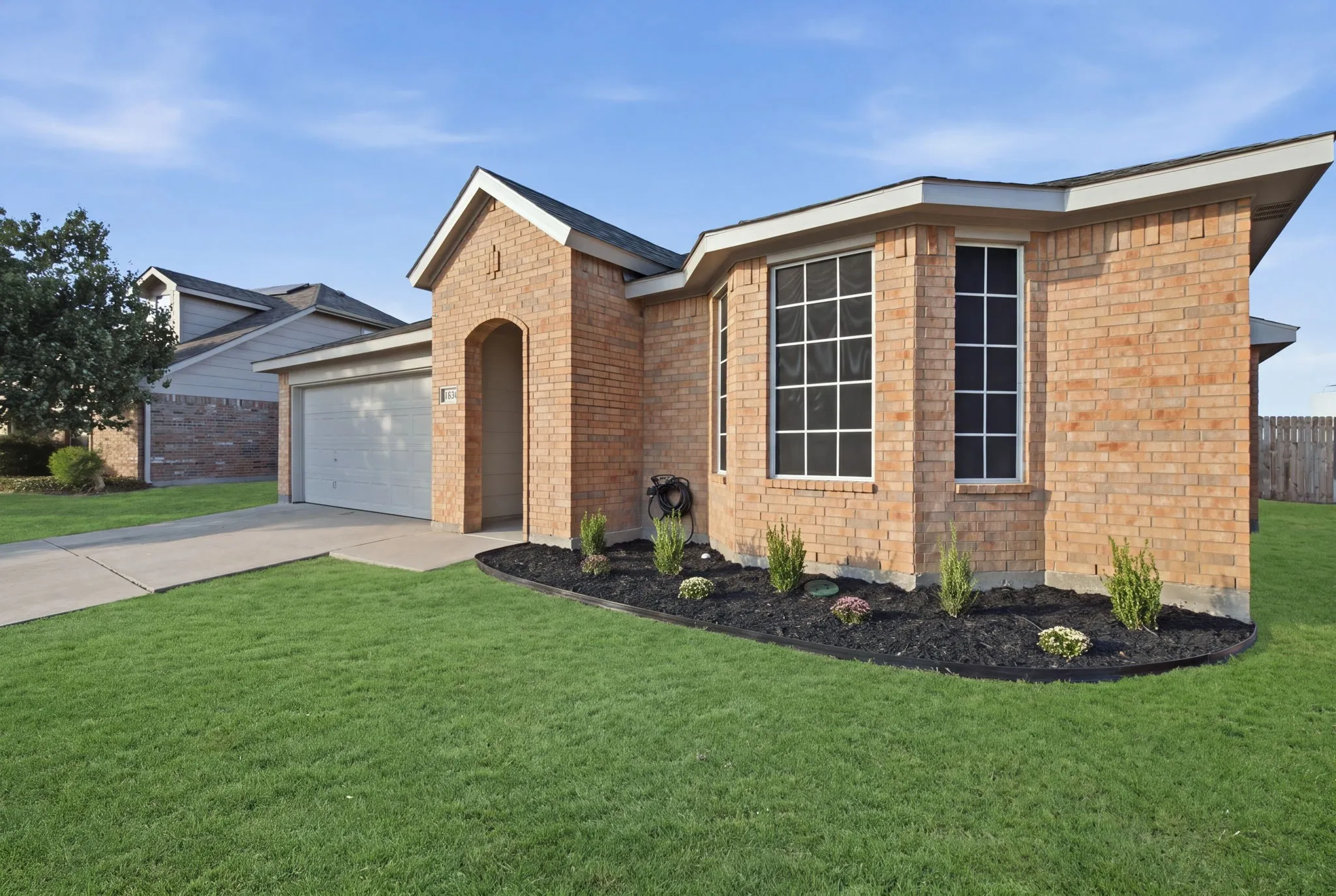 Single Family Residence For Rent in Denton County , 1627 Sequoia Drive, Krum, Texas 76249, 3 Bedroom, 2 Bathroom, 2 Garage spaces, 1,689 Sqft, built in 2003, mls#21398428, Real Estate Agent in Krum, Homes For Rent in Denton county, Homes For Rent in Krum, Realtor in Krum Texas, Real Estate Brokerage Independent Realty Texas, Luminita Cordes Realtor