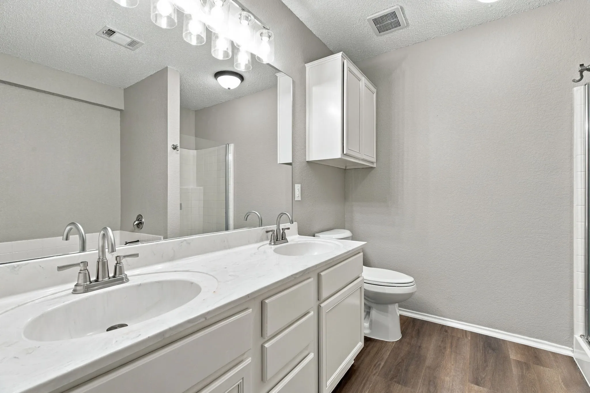 Single Family Residence For Rent in Denton County , 1627 Sequoia Drive, Krum, Texas 76249, 3 Bedroom, 2 Bathroom, 2 Garage spaces, 1,689 Sqft, built in 2003, mls#21398428, Real Estate Agent in Krum, Homes For Rent in Denton county, Homes For Rent in Krum, Realtor in Krum Texas, Real Estate Brokerage Independent Realty Texas, Luminita Cordes Realtor