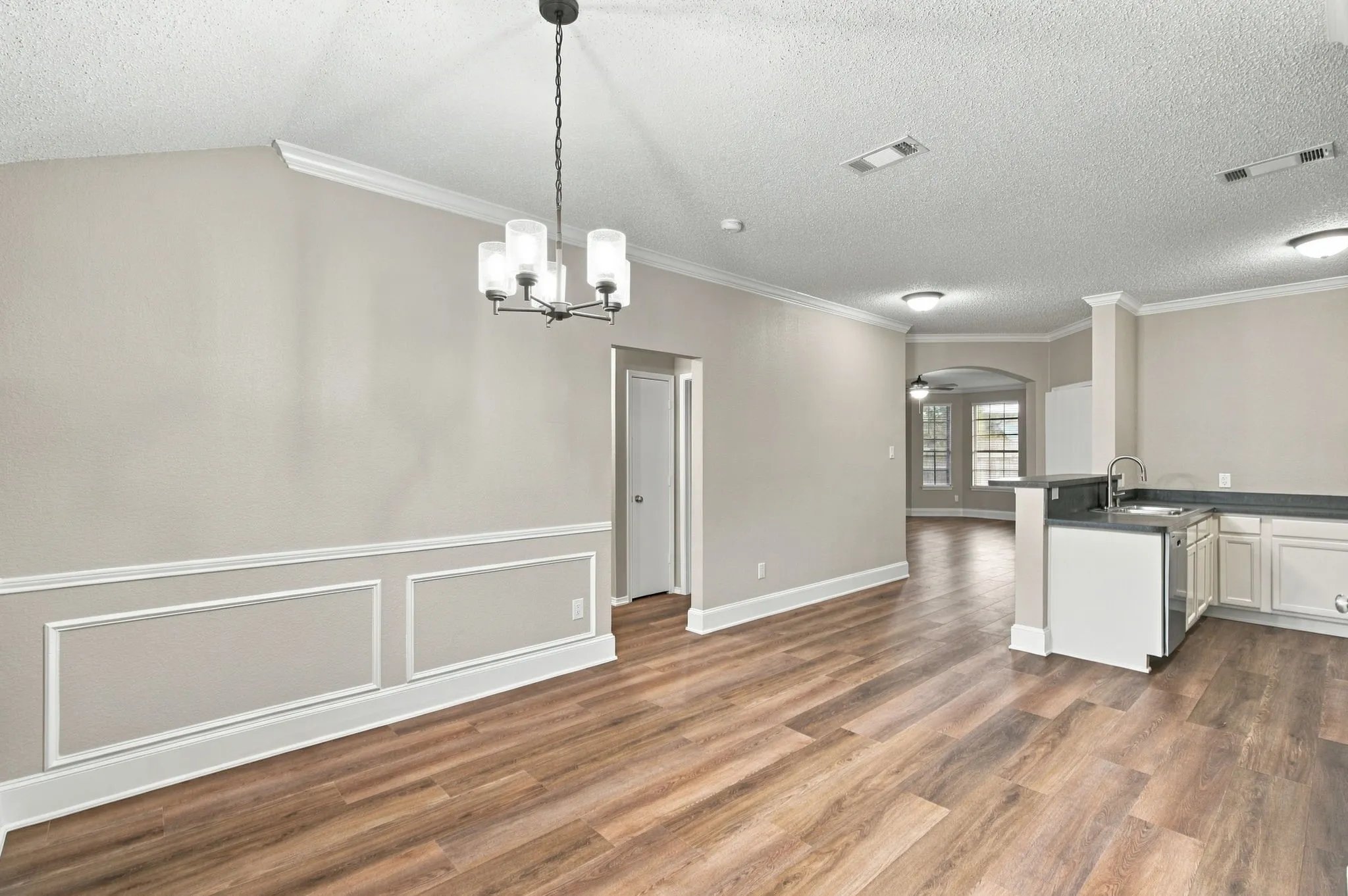 Single Family Residence For Rent in Denton County , 1627 Sequoia Drive, Krum, Texas 76249, 3 Bedroom, 2 Bathroom, 2 Garage spaces, 1,689 Sqft, built in 2003, mls#21398428, Real Estate Agent in Krum, Homes For Rent in Denton county, Homes For Rent in Krum, Realtor in Krum Texas, Real Estate Brokerage Independent Realty Texas, Luminita Cordes Realtor