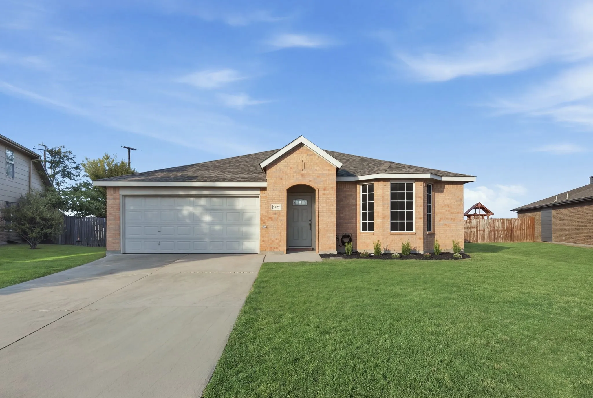 Single Family Residence For Rent in Denton County , 1627 Sequoia Drive, Krum, Texas 76249, 3 Bedroom, 2 Bathroom, 2 Garage spaces, 1,689 Sqft, built in 2003, mls#21398428, Real Estate Agent in Krum, Homes For Rent in Denton county, Homes For Rent in Krum, Realtor in Krum Texas, Real Estate Brokerage Independent Realty Texas, Luminita Cordes Realtor