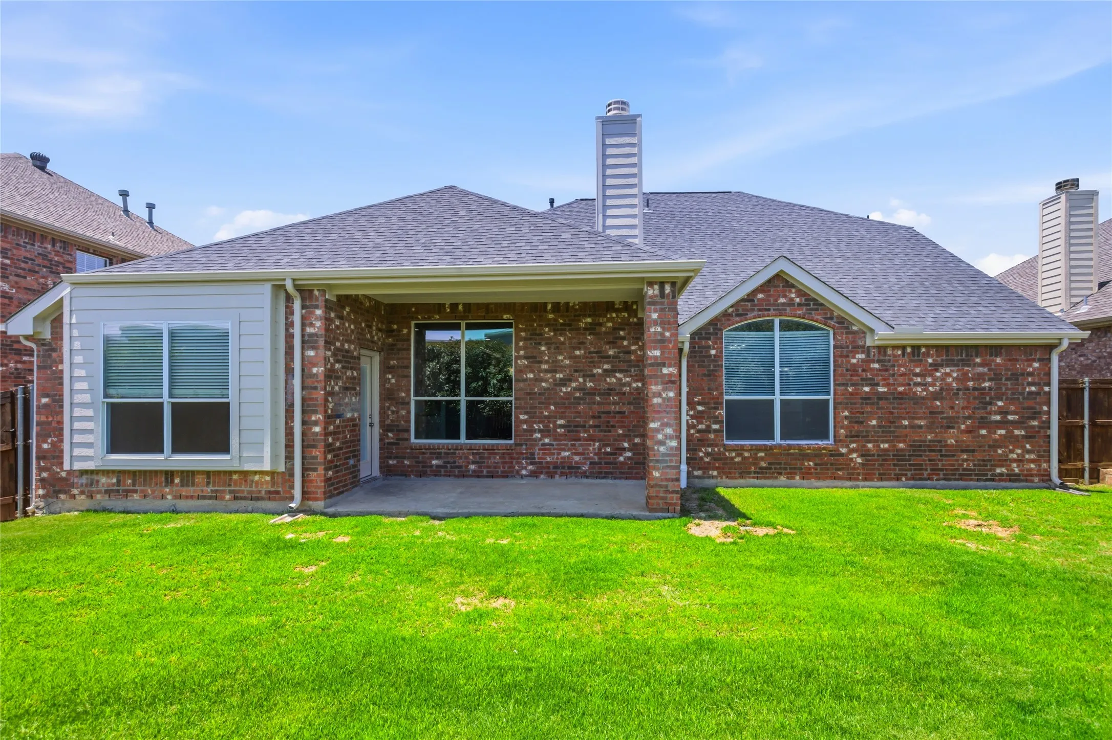 Single Family Residence For Sale in Denton County , 3229 Horizons Drive, Little Elm, Texas 75068, 4 Bedroom, 2 Bathroom, 2 Garage spaces, 2,511 Sqft, built in 2006, mls#21397484, Real Estate Agent in Little Elm, Homes For Sale in Denton county, Homes For Sale in Little Elm, Realtor in Little Elm Texas, Real Estate Brokerage Independent Realty Texas, Luminita Cordes Realtor