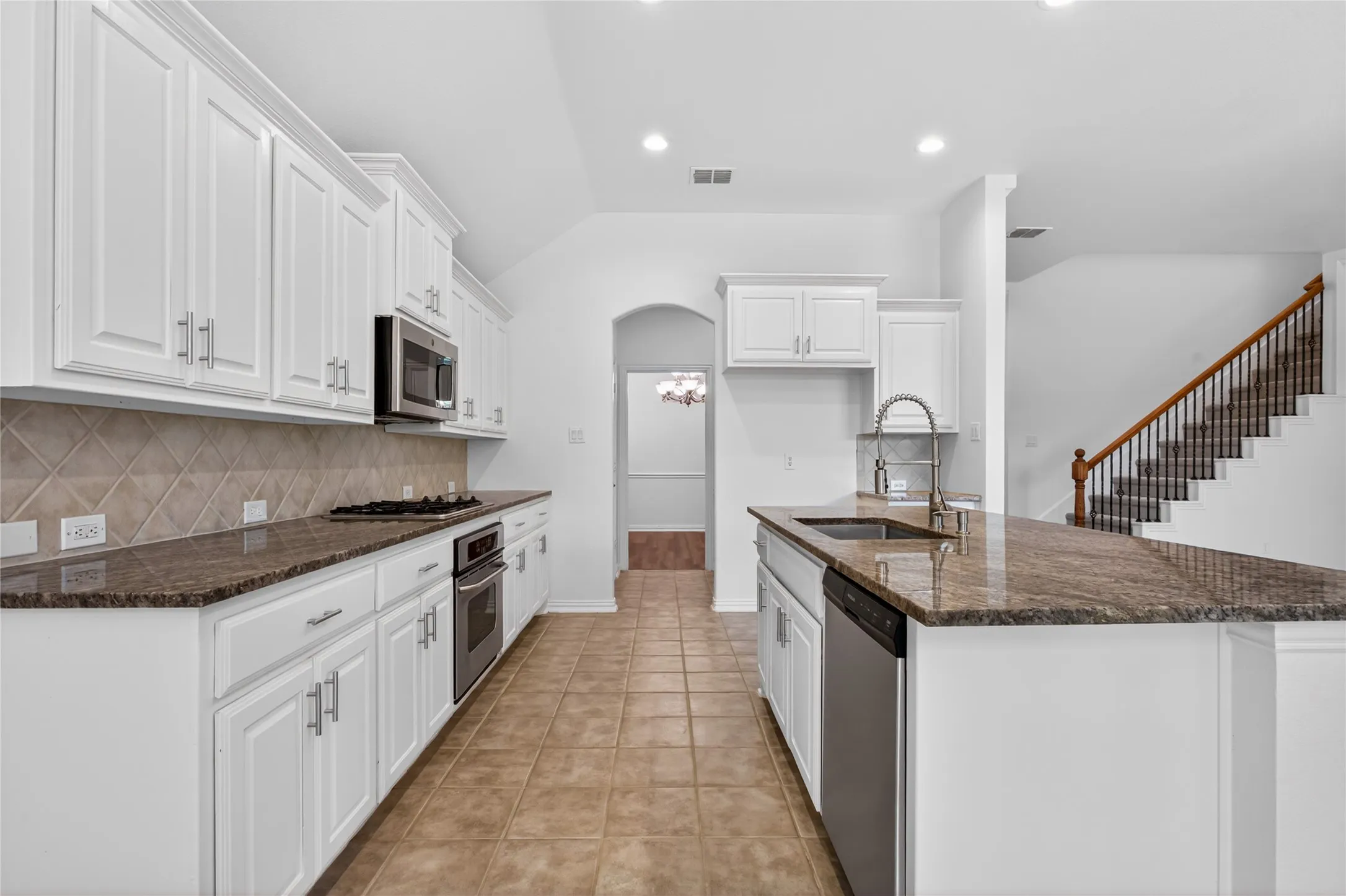 Single Family Residence For Sale in Denton County , 3229 Horizons Drive, Little Elm, Texas 75068, 4 Bedroom, 2 Bathroom, 2 Garage spaces, 2,511 Sqft, built in 2006, mls#21397484, Real Estate Agent in Little Elm, Homes For Sale in Denton county, Homes For Sale in Little Elm, Realtor in Little Elm Texas, Real Estate Brokerage Independent Realty Texas, Luminita Cordes Realtor