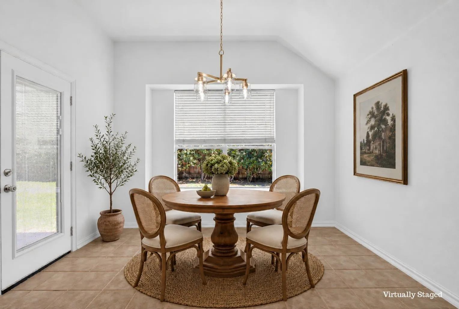 Single Family Residence For Sale in Denton County , 3229 Horizons Drive, Little Elm, Texas 75068, 4 Bedroom, 2 Bathroom, 2 Garage spaces, 2,511 Sqft, built in 2006, mls#21397484, Real Estate Agent in Little Elm, Homes For Sale in Denton county, Homes For Sale in Little Elm, Realtor in Little Elm Texas, Real Estate Brokerage Independent Realty Texas, Luminita Cordes Realtor