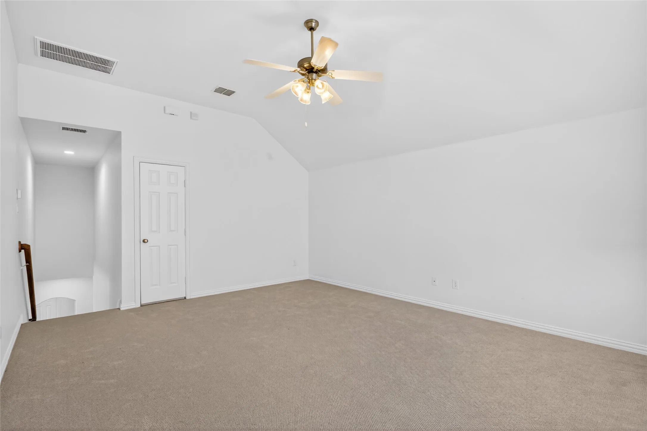 Single Family Residence For Sale in Denton County , 3229 Horizons Drive, Little Elm, Texas 75068, 4 Bedroom, 2 Bathroom, 2 Garage spaces, 2,511 Sqft, built in 2006, mls#21397484, Real Estate Agent in Little Elm, Homes For Sale in Denton county, Homes For Sale in Little Elm, Realtor in Little Elm Texas, Real Estate Brokerage Independent Realty Texas, Luminita Cordes Realtor