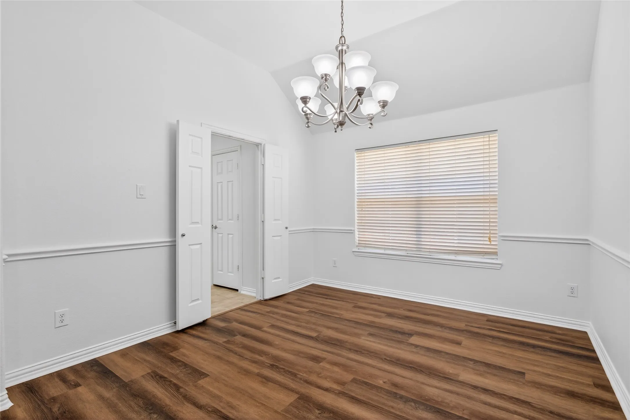 Single Family Residence For Sale in Denton County , 3229 Horizons Drive, Little Elm, Texas 75068, 4 Bedroom, 2 Bathroom, 2 Garage spaces, 2,511 Sqft, built in 2006, mls#21397484, Real Estate Agent in Little Elm, Homes For Sale in Denton county, Homes For Sale in Little Elm, Realtor in Little Elm Texas, Real Estate Brokerage Independent Realty Texas, Luminita Cordes Realtor