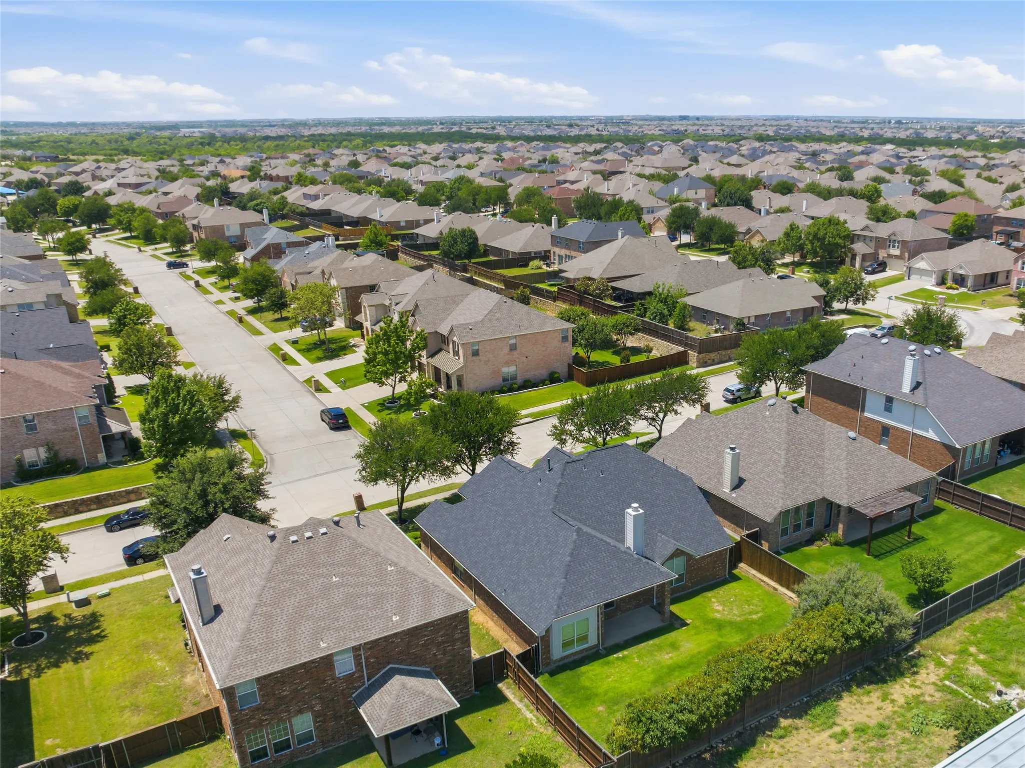 Single Family Residence For Sale in Denton County , 3229 Horizons Drive, Little Elm, Texas 75068, 4 Bedroom, 2 Bathroom, 2 Garage spaces, 2,511 Sqft, built in 2006, mls#21397484, Real Estate Agent in Little Elm, Homes For Sale in Denton county, Homes For Sale in Little Elm, Realtor in Little Elm Texas, Real Estate Brokerage Independent Realty Texas, Luminita Cordes Realtor