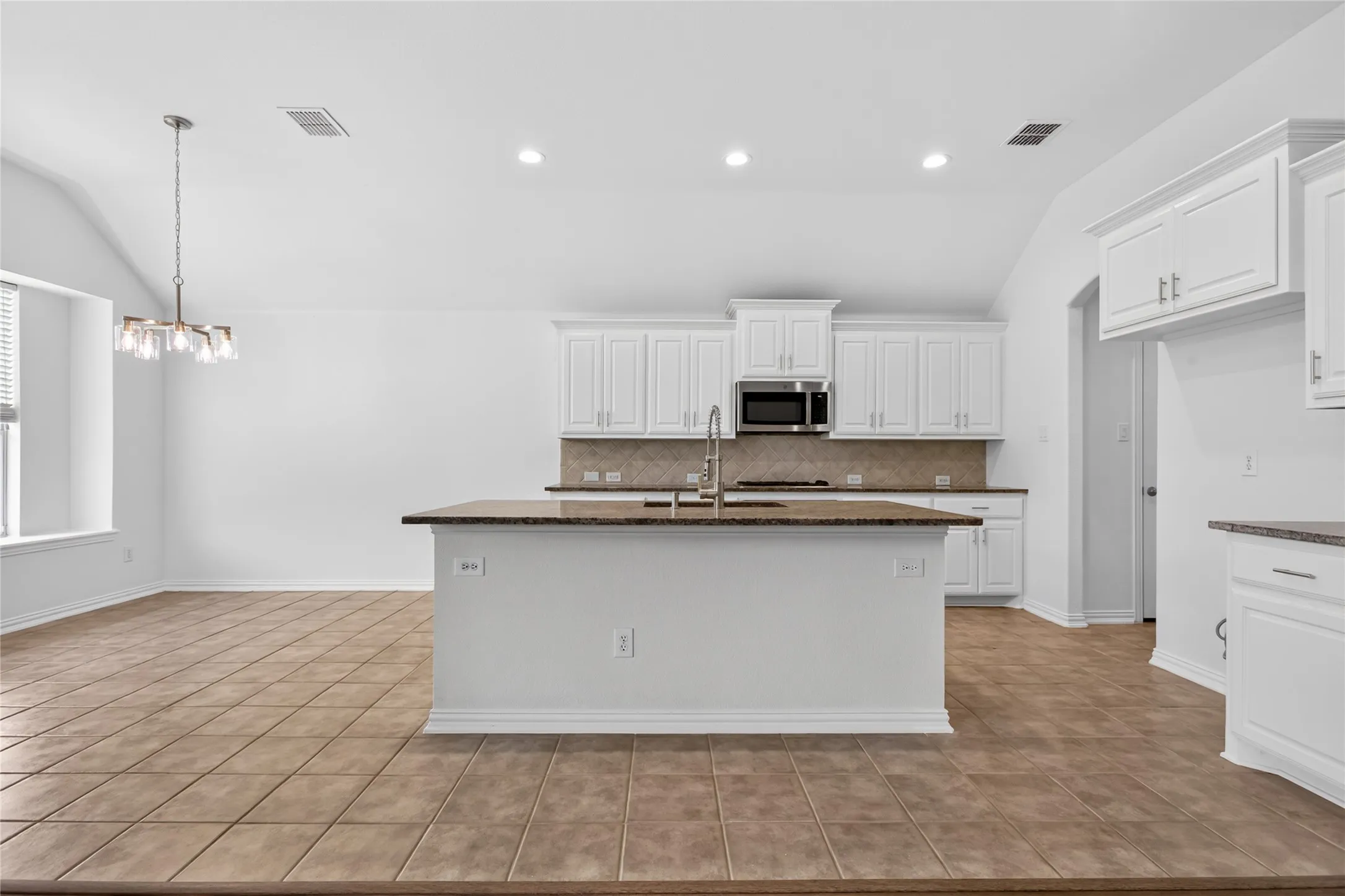 Single Family Residence For Sale in Denton County , 3229 Horizons Drive, Little Elm, Texas 75068, 4 Bedroom, 2 Bathroom, 2 Garage spaces, 2,511 Sqft, built in 2006, mls#21397484, Real Estate Agent in Little Elm, Homes For Sale in Denton county, Homes For Sale in Little Elm, Realtor in Little Elm Texas, Real Estate Brokerage Independent Realty Texas, Luminita Cordes Realtor