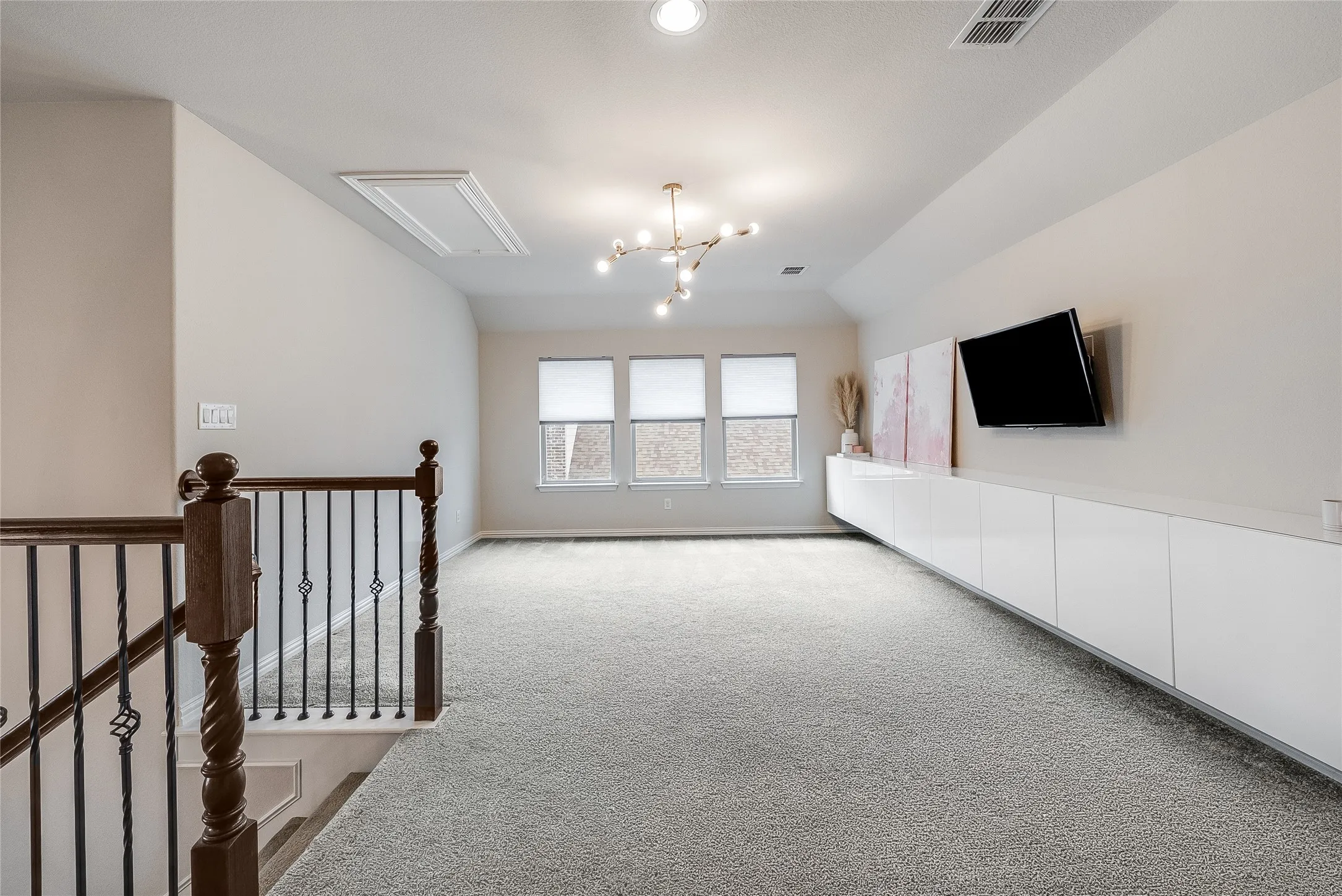 Single Family Residence For Sale in Collin County , 1734 Ellington Drive, Celina, Texas 75009, 4 Bedroom, 3 Bathroom, 3 Garage spaces, 3,155 Sqft, built in 2017, mls#21399046, Real Estate Agent in Celina, Homes For Sale in Collin county, Homes For Sale in Celina, Realtor in Celina Texas, Real Estate Brokerage Independent Realty Texas, Luminita Cordes Realtor