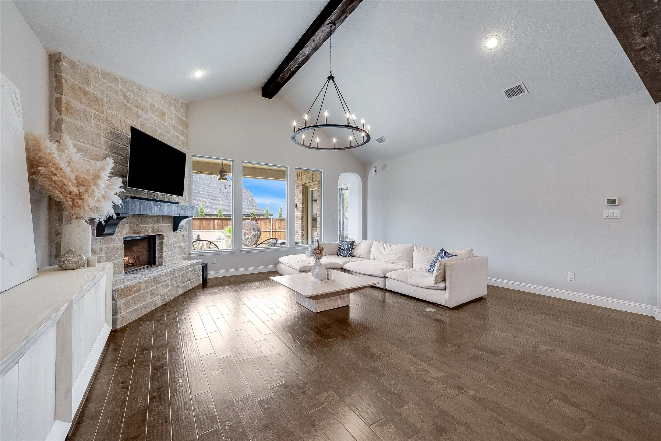 Single Family Residence For Sale in Collin County , 1734 Ellington Drive, Celina, Texas 75009, 4 Bedroom, 3 Bathroom, 3 Garage spaces, 3,155 Sqft, built in 2017, mls#21399046, Real Estate Agent in Celina, Homes For Sale in Collin county, Homes For Sale in Celina, Realtor in Celina Texas, Real Estate Brokerage Independent Realty Texas, Luminita Cordes Realtor