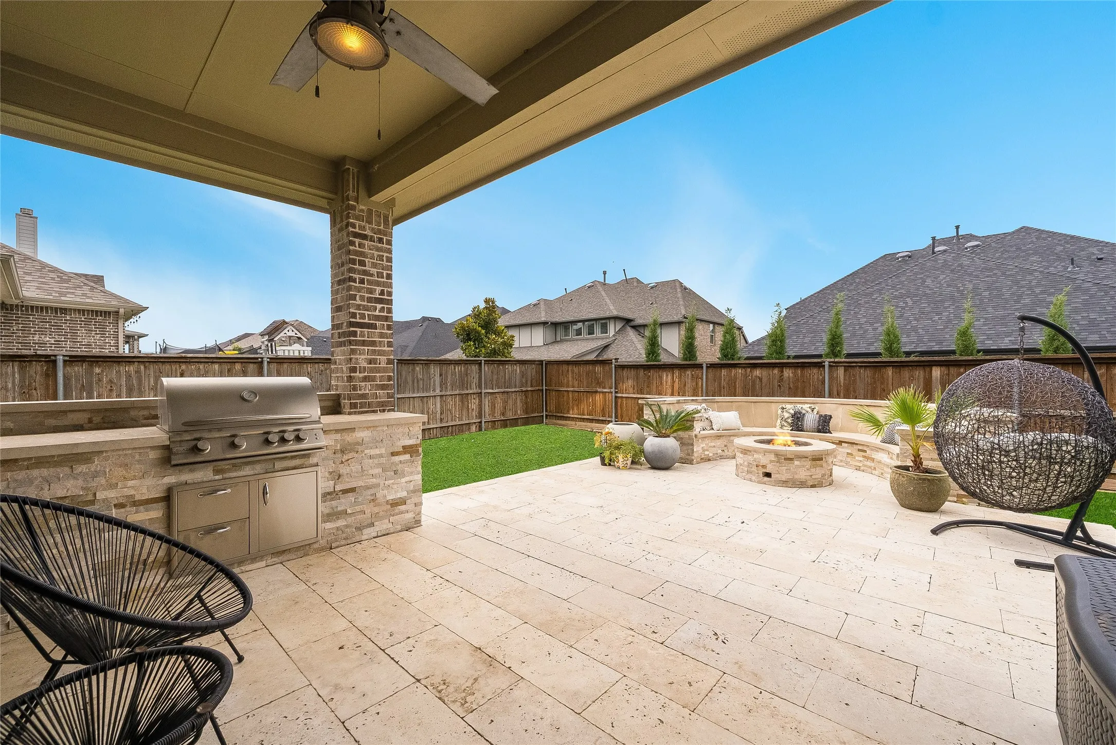 Single Family Residence For Sale in Collin County , 1734 Ellington Drive, Celina, Texas 75009, 4 Bedroom, 3 Bathroom, 3 Garage spaces, 3,155 Sqft, built in 2017, mls#21399046, Real Estate Agent in Celina, Homes For Sale in Collin county, Homes For Sale in Celina, Realtor in Celina Texas, Real Estate Brokerage Independent Realty Texas, Luminita Cordes Realtor