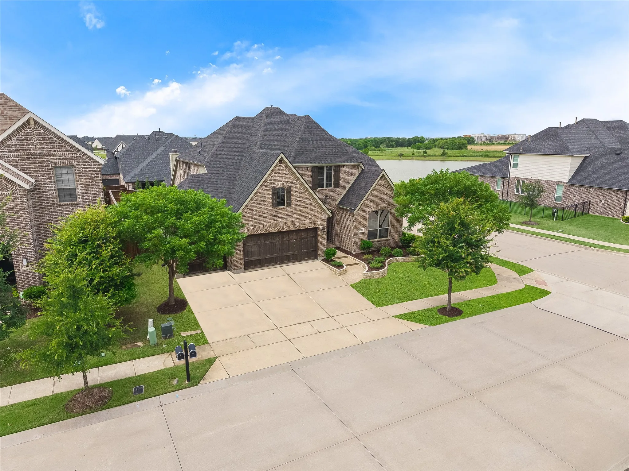Single Family Residence For Sale in Collin County , 1734 Ellington Drive, Celina, Texas 75009, 4 Bedroom, 3 Bathroom, 3 Garage spaces, 3,155 Sqft, built in 2017, mls#21399046, Real Estate Agent in Celina, Homes For Sale in Collin county, Homes For Sale in Celina, Realtor in Celina Texas, Real Estate Brokerage Independent Realty Texas, Luminita Cordes Realtor