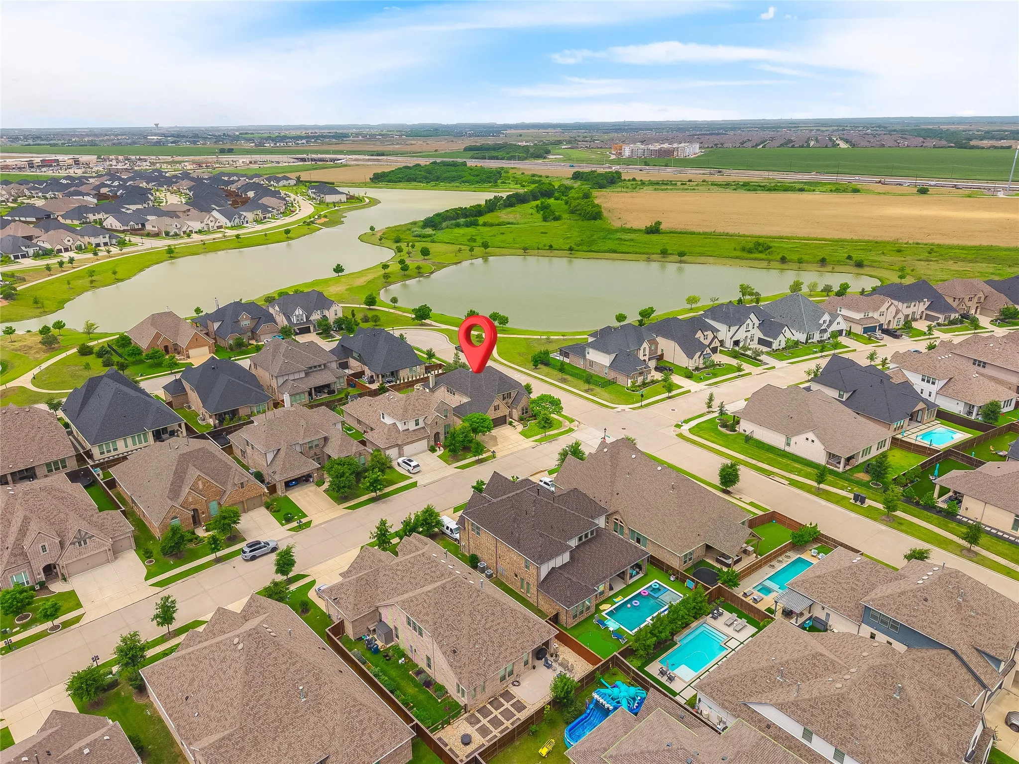 Single Family Residence For Sale in Collin County , 1734 Ellington Drive, Celina, Texas 75009, 4 Bedroom, 3 Bathroom, 3 Garage spaces, 3,155 Sqft, built in 2017, mls#21399046, Real Estate Agent in Celina, Homes For Sale in Collin county, Homes For Sale in Celina, Realtor in Celina Texas, Real Estate Brokerage Independent Realty Texas, Luminita Cordes Realtor