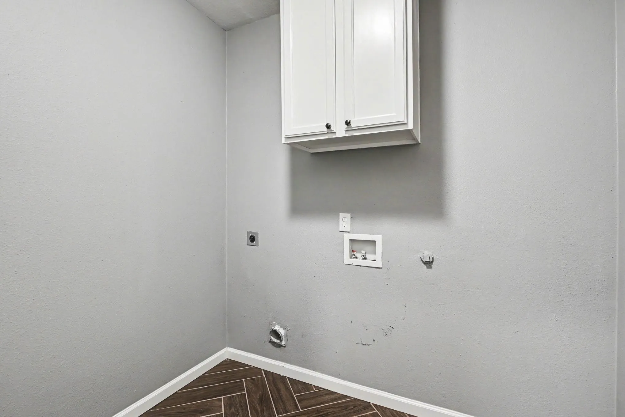Single Family Residence For Sale in Tarrant County , 10005 Shelburne Road, Fort Worth, Texas 76244, 4 Bedroom, 3 Bathroom, 2 Garage spaces, 3,580 Sqft, built in 2004, mls#21398189, Real Estate Agent in Fort Worth, Homes For Sale in Tarrant county, Homes For Sale in Fort Worth, Realtor in Fort Worth Texas, Real Estate Brokerage Independent Realty Texas, Luminita Cordes Realtor