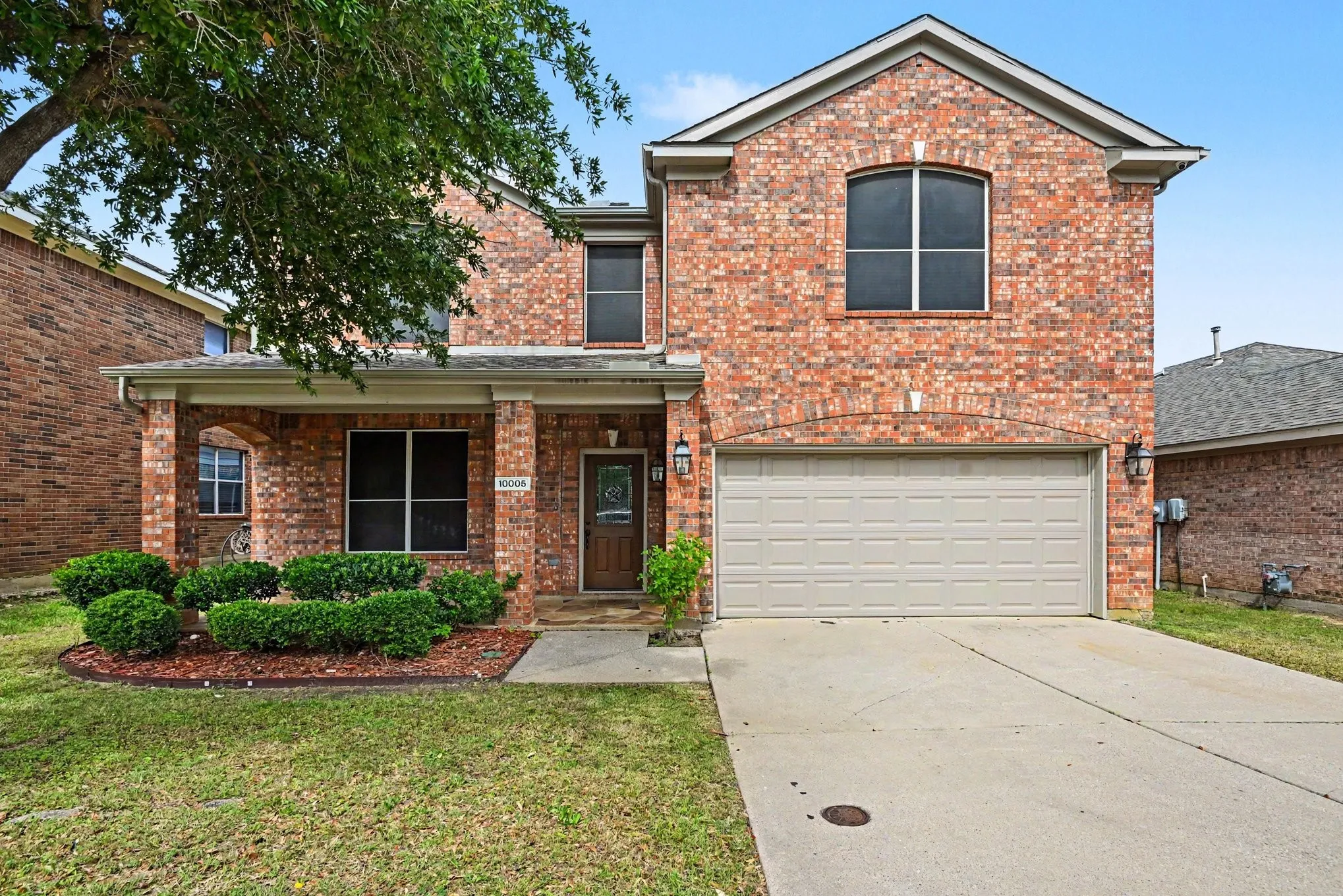 Single Family Residence For Sale in Tarrant County , 10005 Shelburne Road, Fort Worth, Texas 76244, 4 Bedroom, 3 Bathroom, 2 Garage spaces, 3,580 Sqft, built in 2004, mls#21398189, Real Estate Agent in Fort Worth, Homes For Sale in Tarrant county, Homes For Sale in Fort Worth, Realtor in Fort Worth Texas, Real Estate Brokerage Independent Realty Texas, Luminita Cordes Realtor