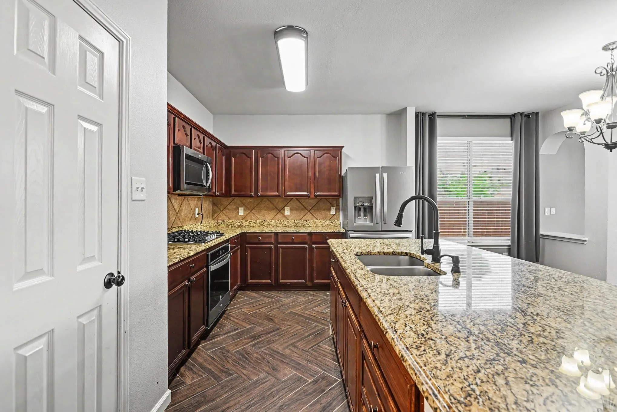 Single Family Residence For Sale in Tarrant County , 10005 Shelburne Road, Fort Worth, Texas 76244, 4 Bedroom, 3 Bathroom, 2 Garage spaces, 3,580 Sqft, built in 2004, mls#21398189, Real Estate Agent in Fort Worth, Homes For Sale in Tarrant county, Homes For Sale in Fort Worth, Realtor in Fort Worth Texas, Real Estate Brokerage Independent Realty Texas, Luminita Cordes Realtor