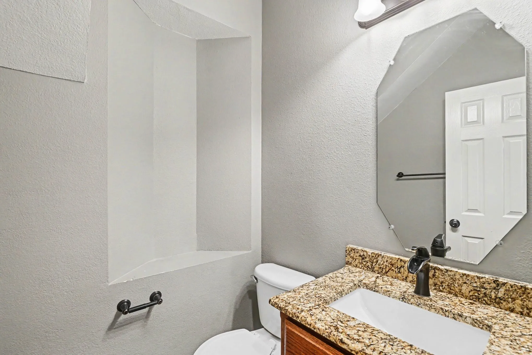 Single Family Residence For Sale in Tarrant County , 10005 Shelburne Road, Fort Worth, Texas 76244, 4 Bedroom, 3 Bathroom, 2 Garage spaces, 3,580 Sqft, built in 2004, mls#21398189, Real Estate Agent in Fort Worth, Homes For Sale in Tarrant county, Homes For Sale in Fort Worth, Realtor in Fort Worth Texas, Real Estate Brokerage Independent Realty Texas, Luminita Cordes Realtor