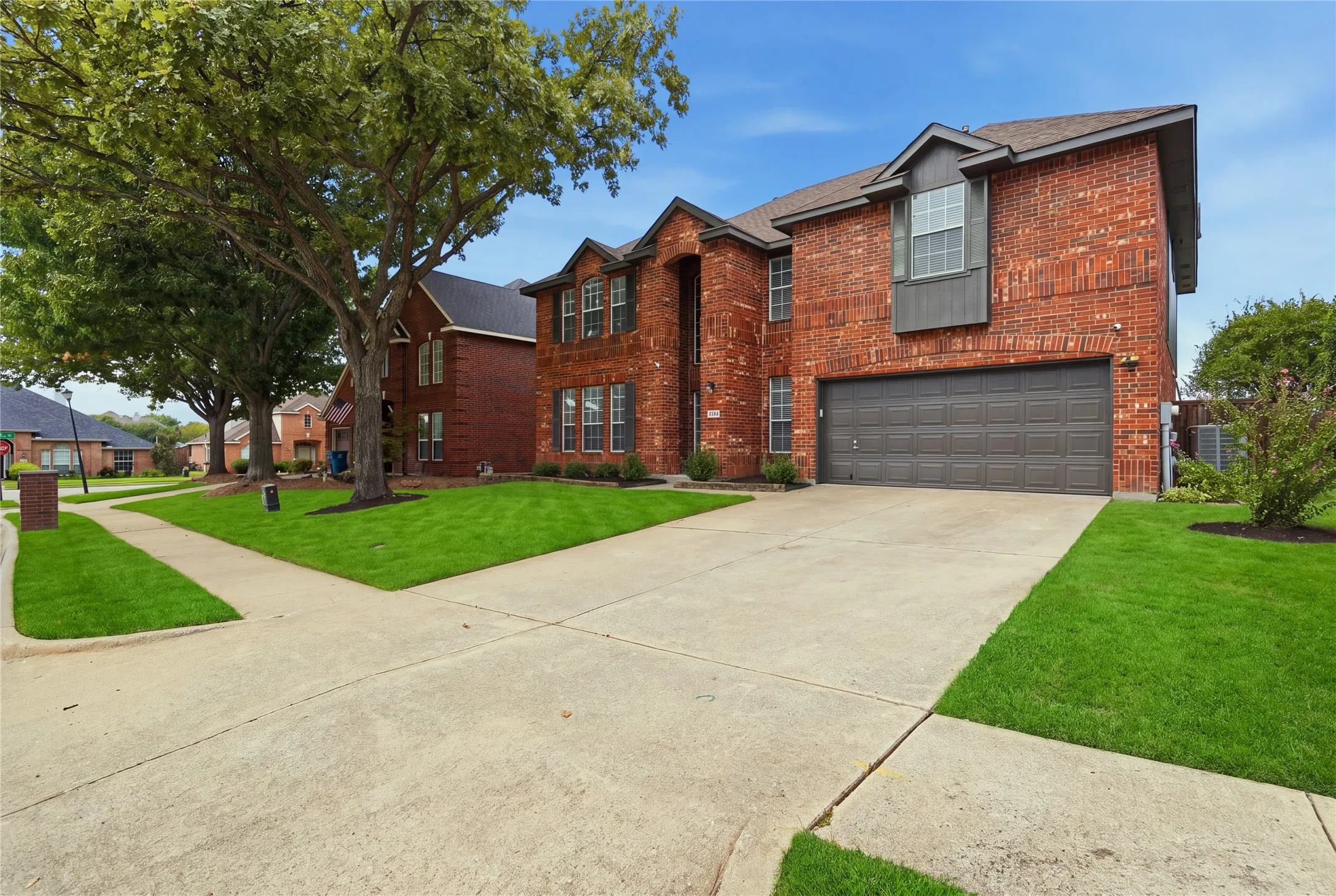Single Family Residence For Sale in Denton County , 904 Yukon Drive, Lewisville, Texas 75077, 4 Bedroom, 3 Bathroom, 2 Garage spaces, 3,024 Sqft, built in 1997, mls#21399581, Real Estate Agent in Lewisville, Homes For Sale in Denton county, Homes For Sale in Lewisville, Realtor in Lewisville Texas, Real Estate Brokerage Independent Realty Texas, Luminita Cordes Realtor