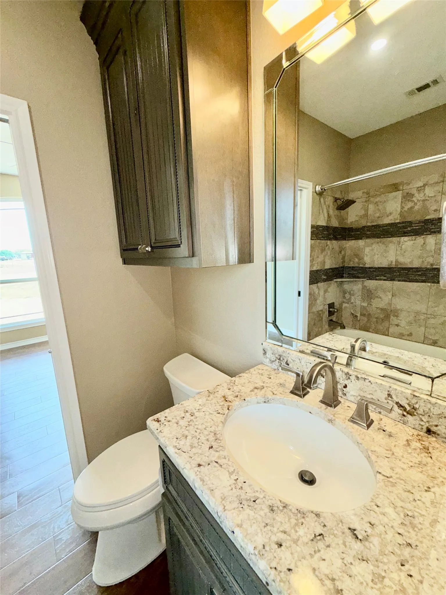 Single Family Residence For Sale in Limestone County , 1220 Hinchliffe Road, Mexia, Texas 76667, 3 Bedroom, 4 Bathroom, 2 Garage spaces, 3,383 Sqft, built in 2014, mls#21397689, Real Estate Agent in Mexia, Homes For Sale in Limestone county, Homes For Sale in Mexia, Realtor in Mexia Texas, Real Estate Brokerage Independent Realty Texas, Luminita Cordes Realtor