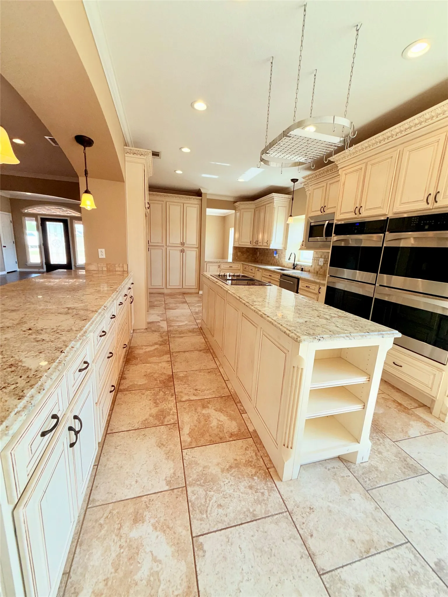 Single Family Residence For Sale in Limestone County , 1220 Hinchliffe Road, Mexia, Texas 76667, 3 Bedroom, 4 Bathroom, 2 Garage spaces, 3,383 Sqft, built in 2014, mls#21397689, Real Estate Agent in Mexia, Homes For Sale in Limestone county, Homes For Sale in Mexia, Realtor in Mexia Texas, Real Estate Brokerage Independent Realty Texas, Luminita Cordes Realtor