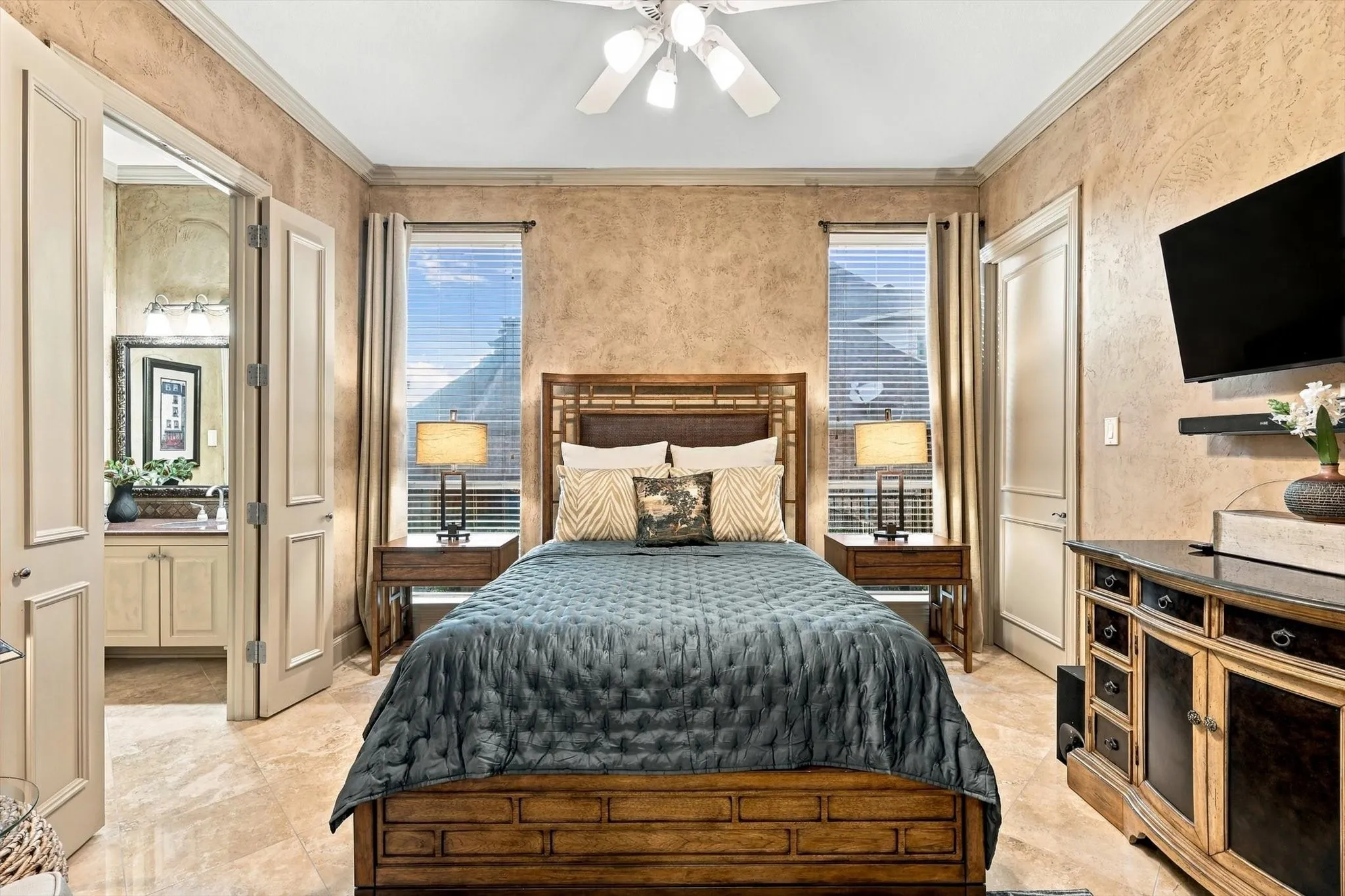Single Family Residence For Sale in Rockwall County , 1917 Kings Pass, Heath, Texas 75032, 4 Bedroom, 4 Bathroom, 3 Garage spaces, 4,023 Sqft, built in 2001, mls#21392859, Real Estate Agent in Heath, Homes For Sale in Rockwall county, Homes For Sale in Heath, Realtor in Heath Texas, Real Estate Brokerage Independent Realty Texas, Luminita Cordes Realtor