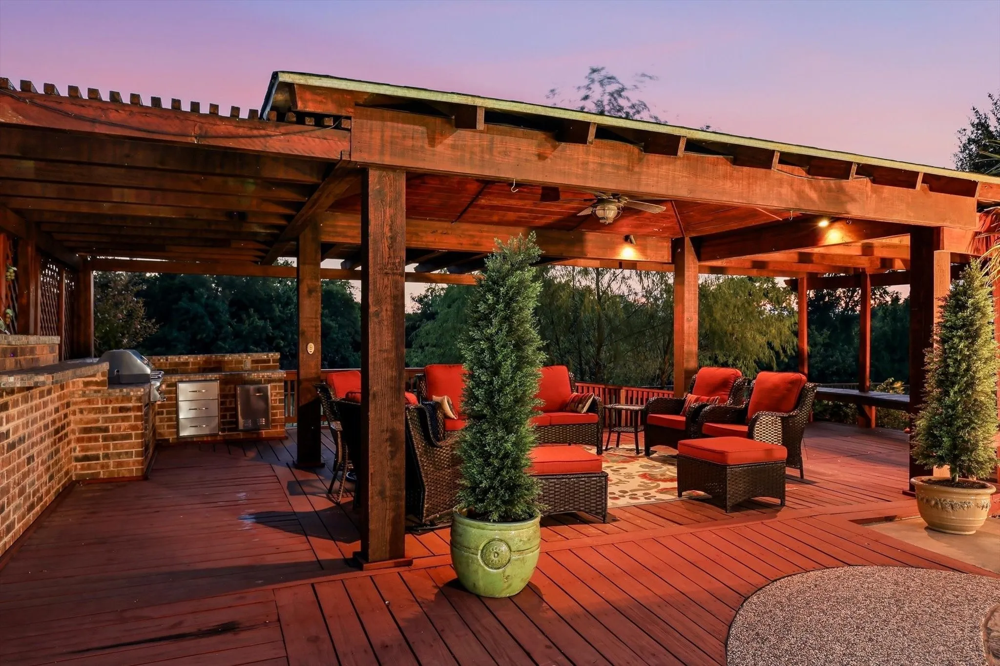 Sunsets, al fresco dining and beautiful views - outdoor living doesn’t get much better than this.