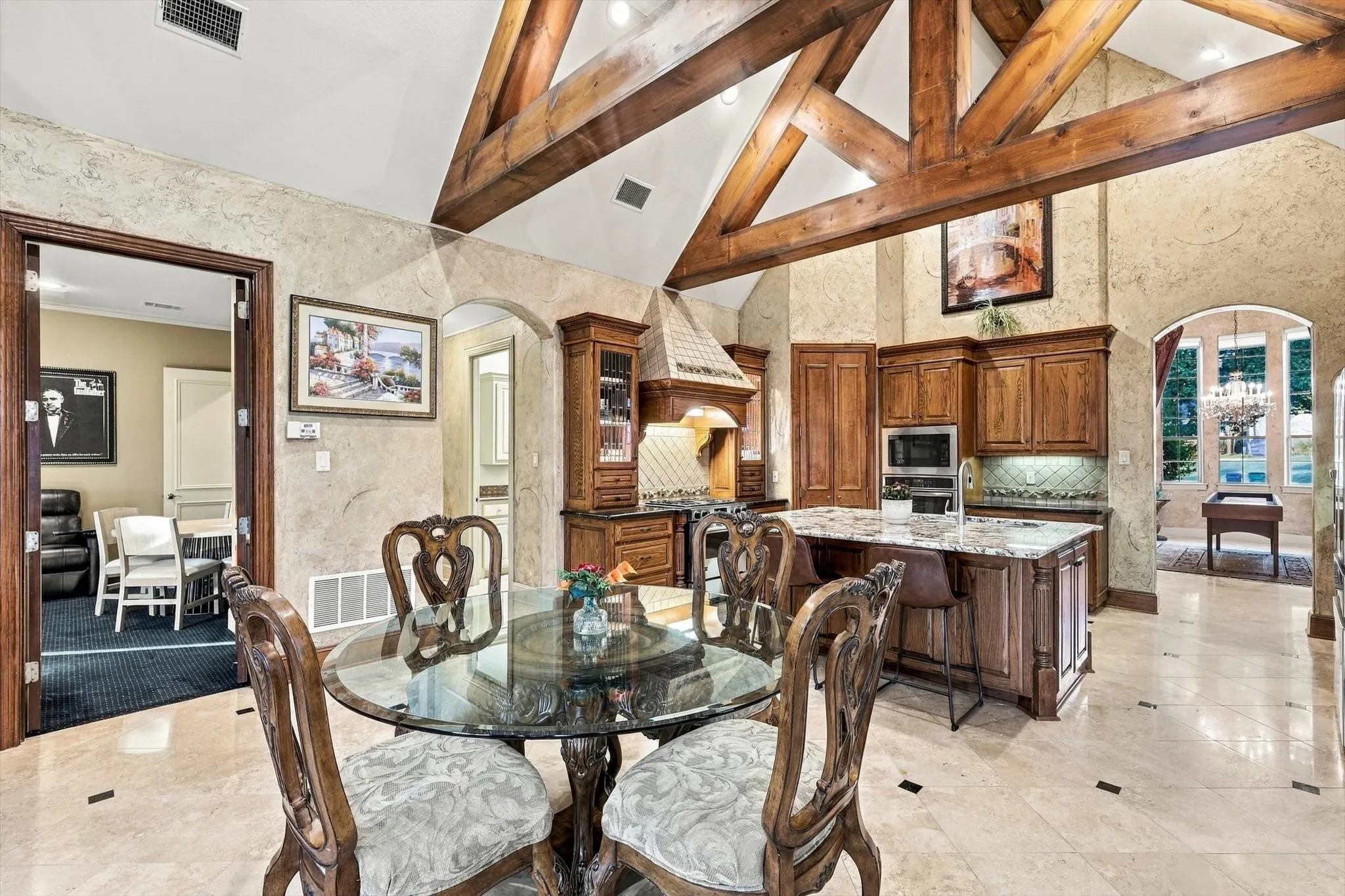 Perfectly positioned between the kitchen and great room, the breakfast nook provides an inviting place for casual meals, morning coffee or gathering with family.