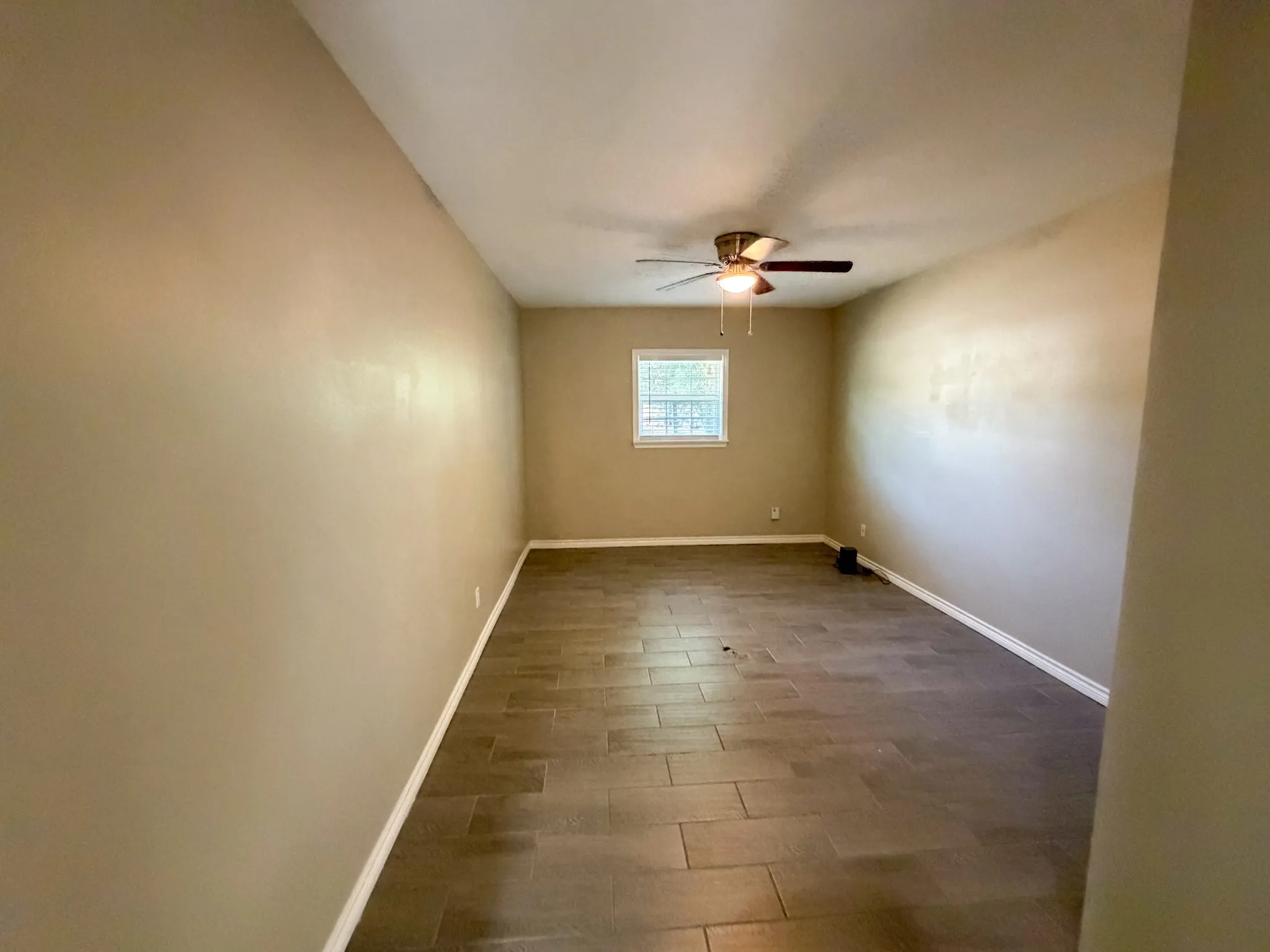 Duplex For Rent in Navarro County , 121 N 24th Street 1, Corsicana, Texas 75110, 2 Bedroom, 1 Bathroom, Garage spaces, 1,000 Sqft, built in 2003, mls#21399629, Real Estate Agent in Corsicana, Homes For Rent in Navarro county, Homes For Rent in Corsicana, Realtor in Corsicana Texas, Real Estate Brokerage Independent Realty Texas, Luminita Cordes Realtor