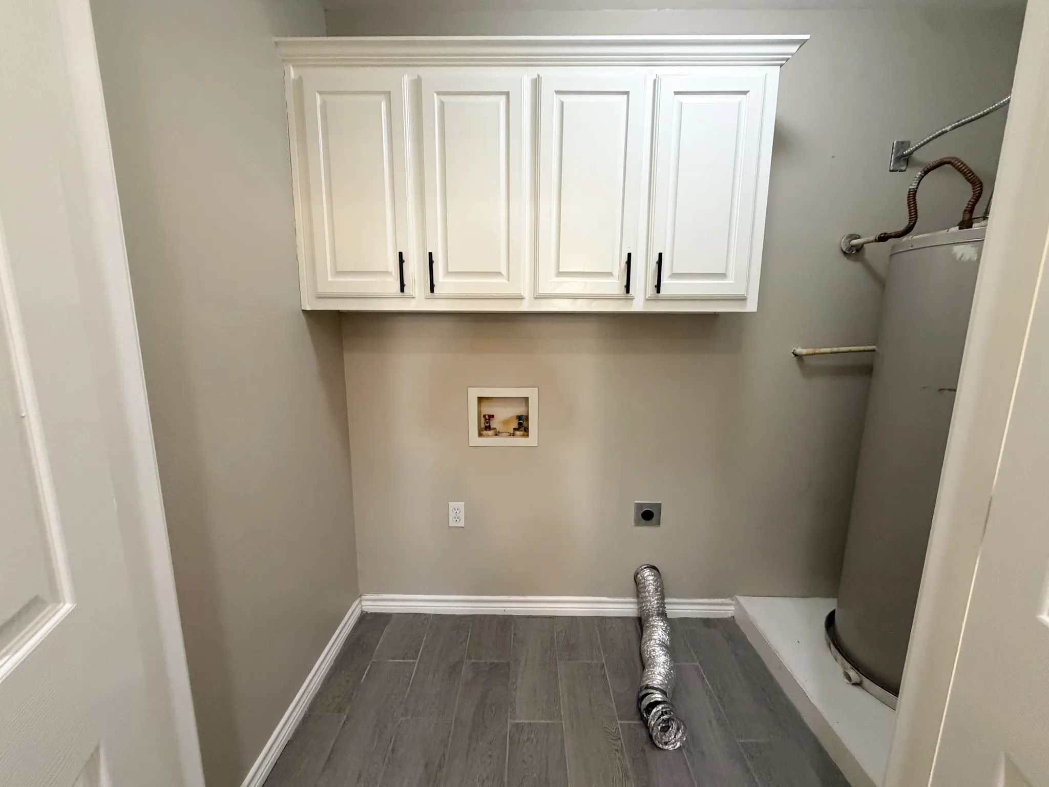 Duplex For Rent in Navarro County , 121 N 24th Street 1, Corsicana, Texas 75110, 2 Bedroom, 1 Bathroom, Garage spaces, 1,000 Sqft, built in 2003, mls#21399629, Real Estate Agent in Corsicana, Homes For Rent in Navarro county, Homes For Rent in Corsicana, Realtor in Corsicana Texas, Real Estate Brokerage Independent Realty Texas, Luminita Cordes Realtor