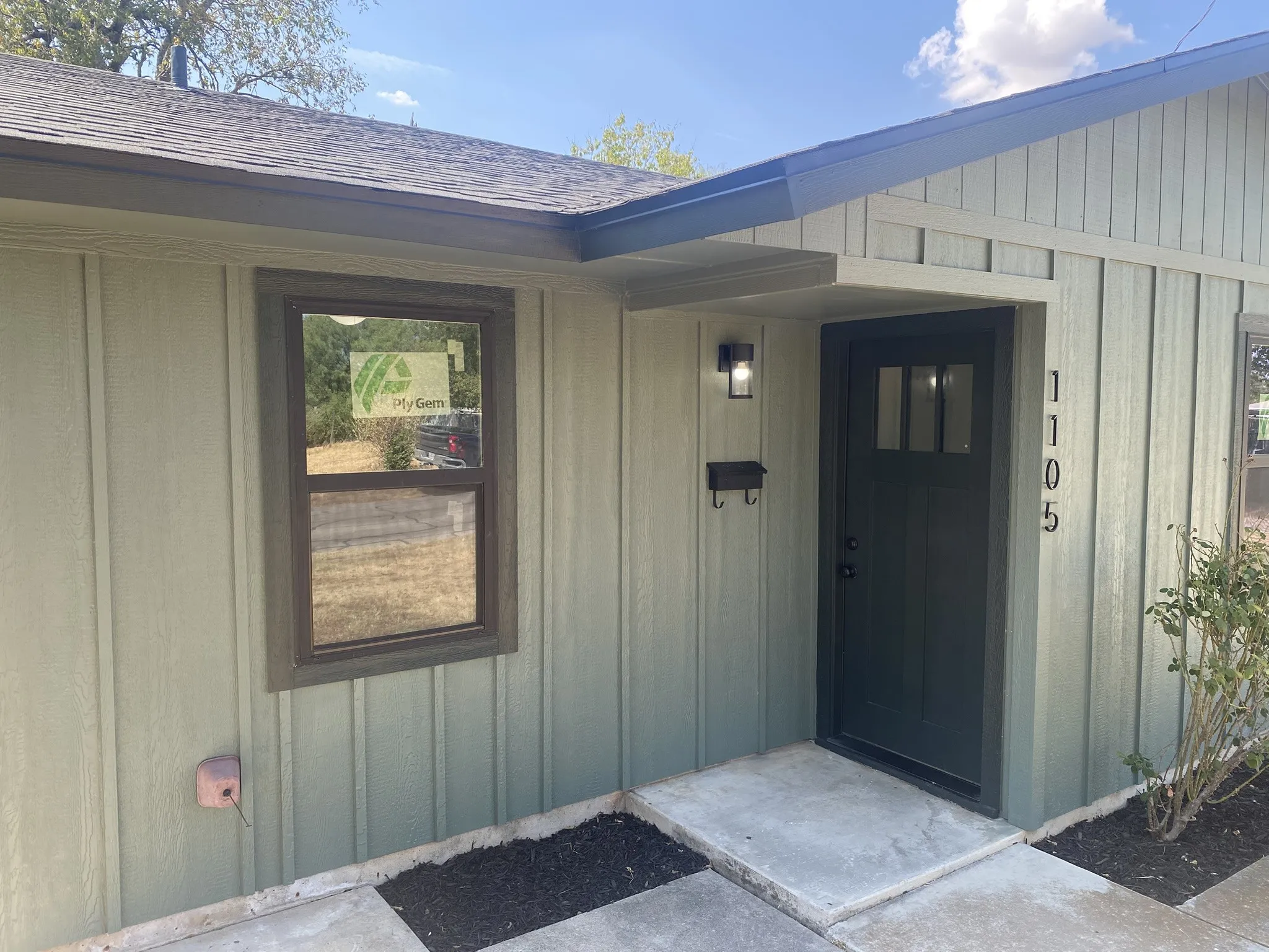 Single Family Residence For Sale in Brown County , 1105 9th Street, Brownwood, Texas 76801, 3 Bedroom, 1 Bathroom, Garage spaces, 970 Sqft, built in 0, mls#21398878, Real Estate Agent in Brownwood, Homes For Sale in Brown county, Homes For Sale in Brownwood, Realtor in Brownwood Texas, Real Estate Brokerage Independent Realty Texas, Luminita Cordes Realtor