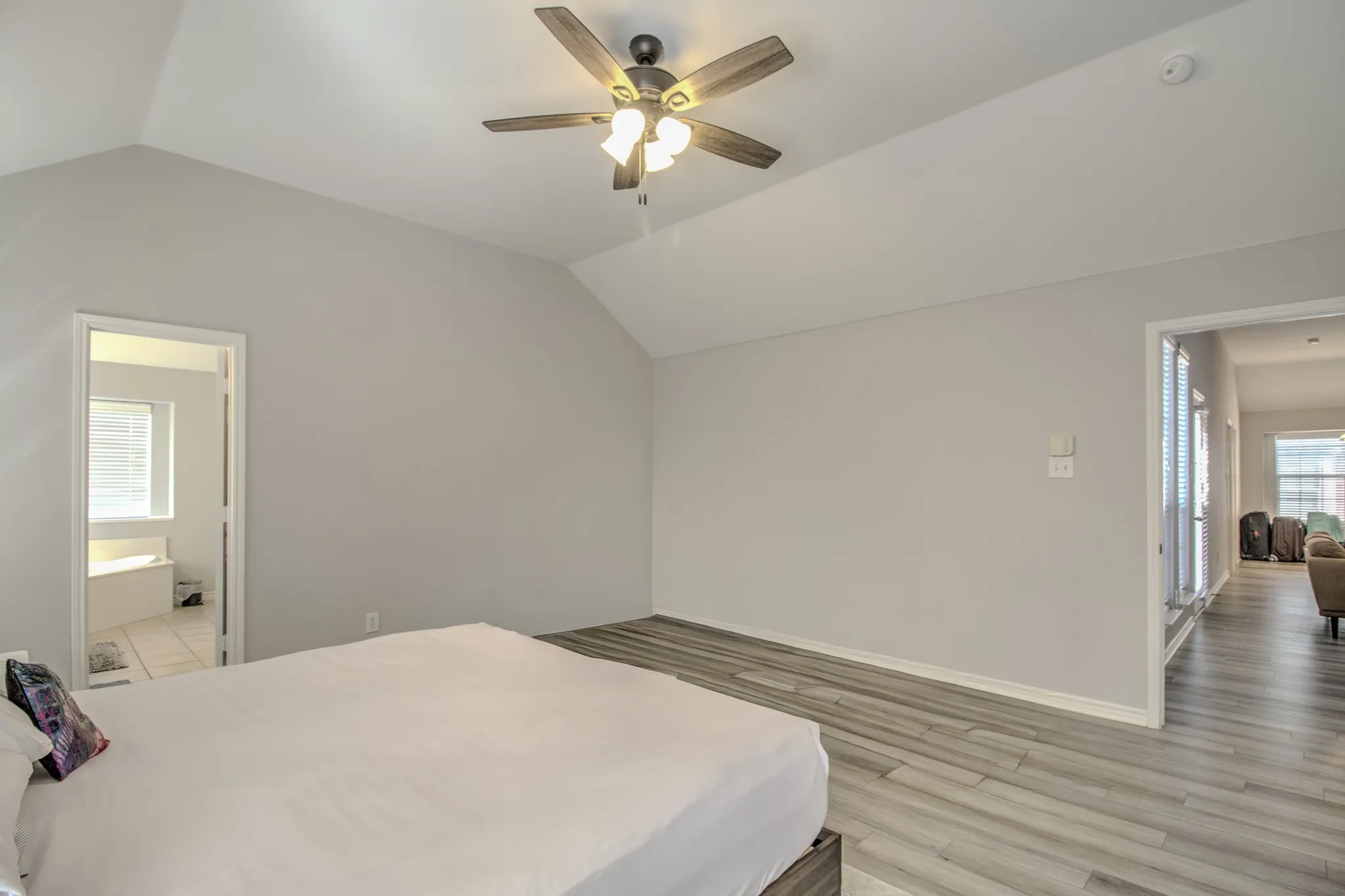 Single Family Residence For Rent in Denton County , 9453 Mirror Fountain Circle, Frisco, Texas 75033, 4 Bedroom, 2 Bathroom, 2 Garage spaces, 2,238 Sqft, built in 2005, mls#21398468, Real Estate Agent in Frisco, Homes For Rent in Denton county, Homes For Rent in Frisco, Realtor in Frisco Texas, Real Estate Brokerage Independent Realty Texas, Luminita Cordes Realtor