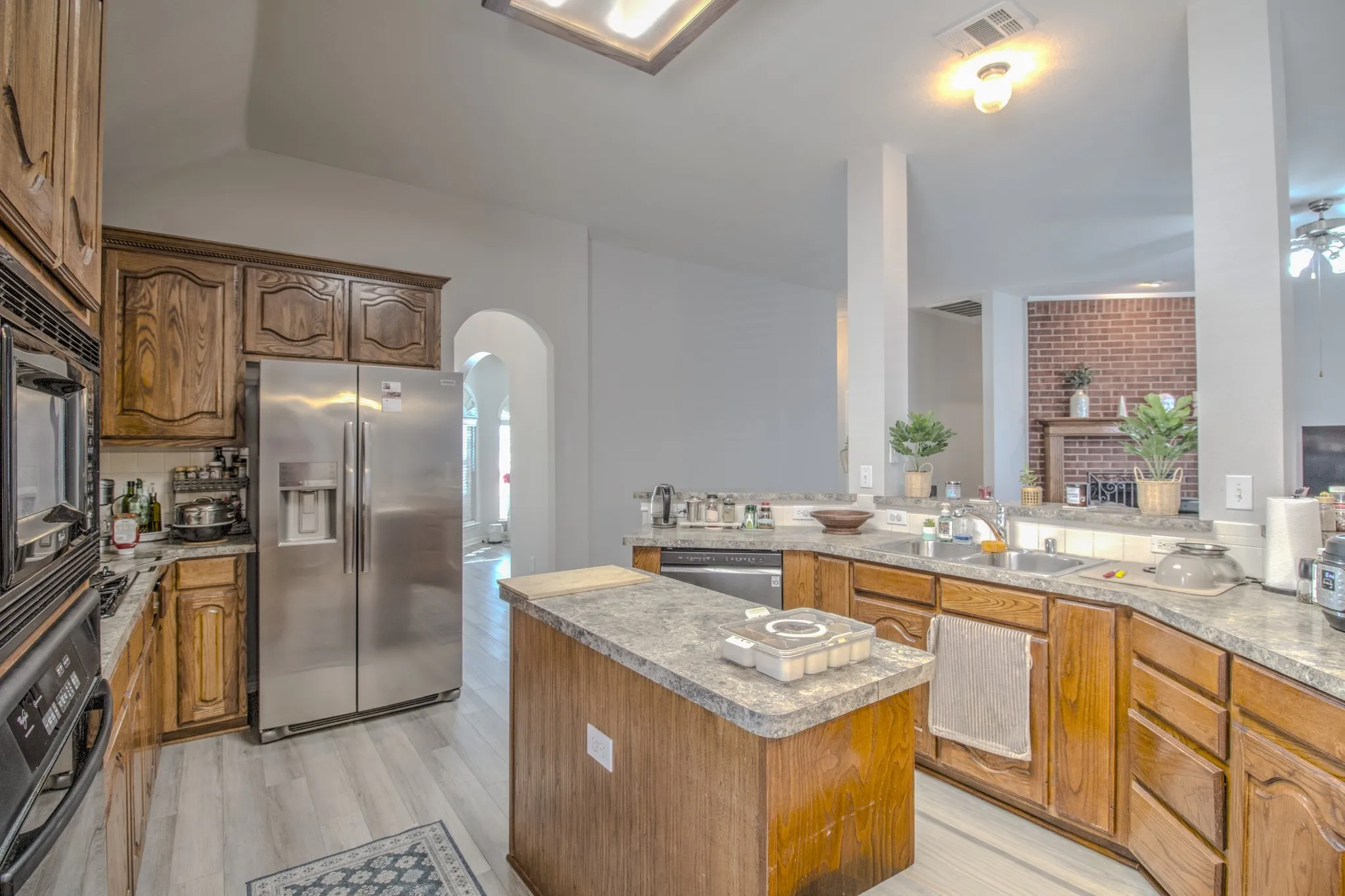 Single Family Residence For Rent in Denton County , 9453 Mirror Fountain Circle, Frisco, Texas 75033, 4 Bedroom, 2 Bathroom, 2 Garage spaces, 2,238 Sqft, built in 2005, mls#21398468, Real Estate Agent in Frisco, Homes For Rent in Denton county, Homes For Rent in Frisco, Realtor in Frisco Texas, Real Estate Brokerage Independent Realty Texas, Luminita Cordes Realtor