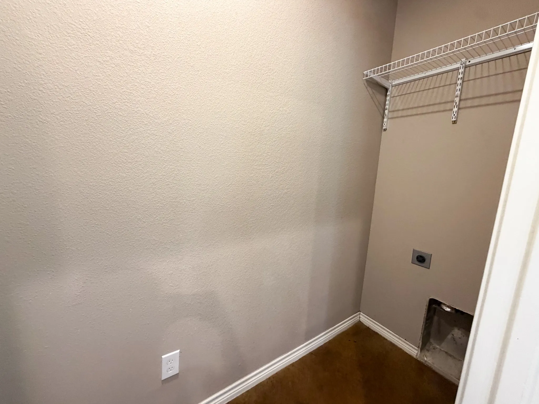 Single Family Residence For Rent in Ellis County , 161 E Canton Street, Palmer, Texas 75152, 3 Bedroom, 2 Bathroom, Garage spaces, 1,350 Sqft, built in 2017, mls#21399664, Real Estate Agent in Palmer, Homes For Rent in Ellis county, Homes For Rent in Palmer, Realtor in Palmer Texas, Real Estate Brokerage Independent Realty Texas, Luminita Cordes Realtor