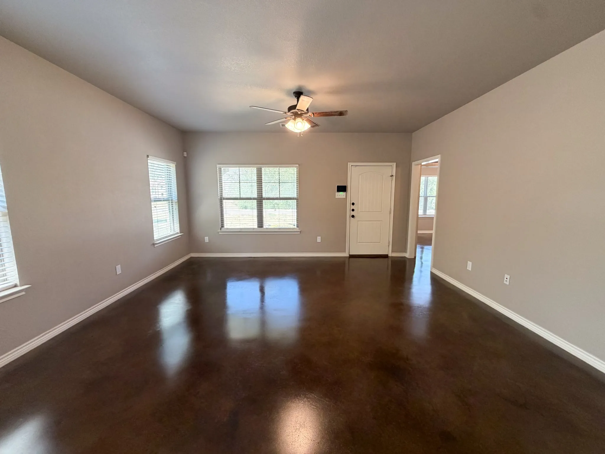 Single Family Residence For Rent in Ellis County , 161 E Canton Street, Palmer, Texas 75152, 3 Bedroom, 2 Bathroom, Garage spaces, 1,350 Sqft, built in 2017, mls#21399664, Real Estate Agent in Palmer, Homes For Rent in Ellis county, Homes For Rent in Palmer, Realtor in Palmer Texas, Real Estate Brokerage Independent Realty Texas, Luminita Cordes Realtor